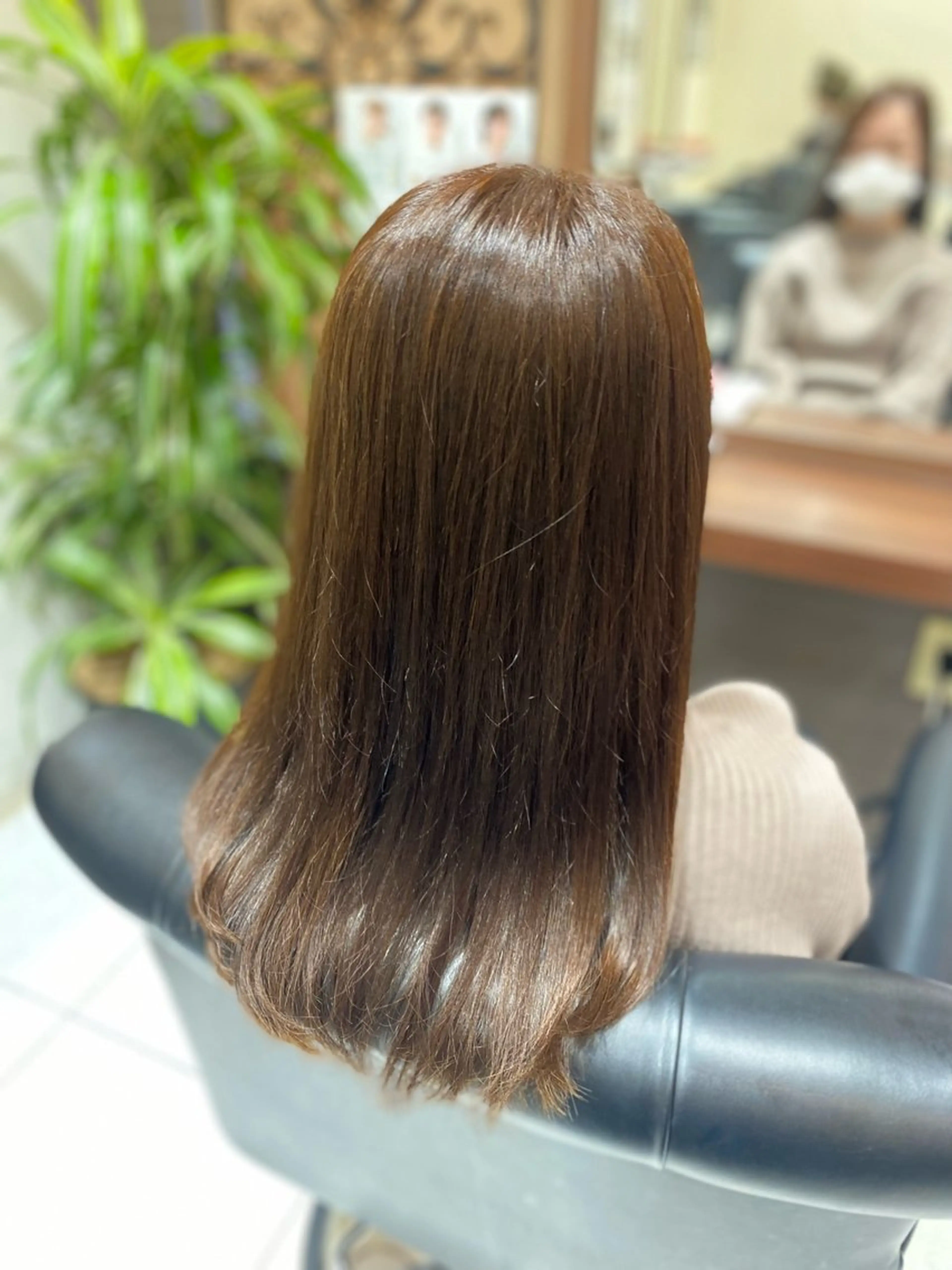 ロング カラー ベージュカラー 透明感カラー オリーブベージュ カット ヘアカラー 横手 亜紀のヘアスタイル