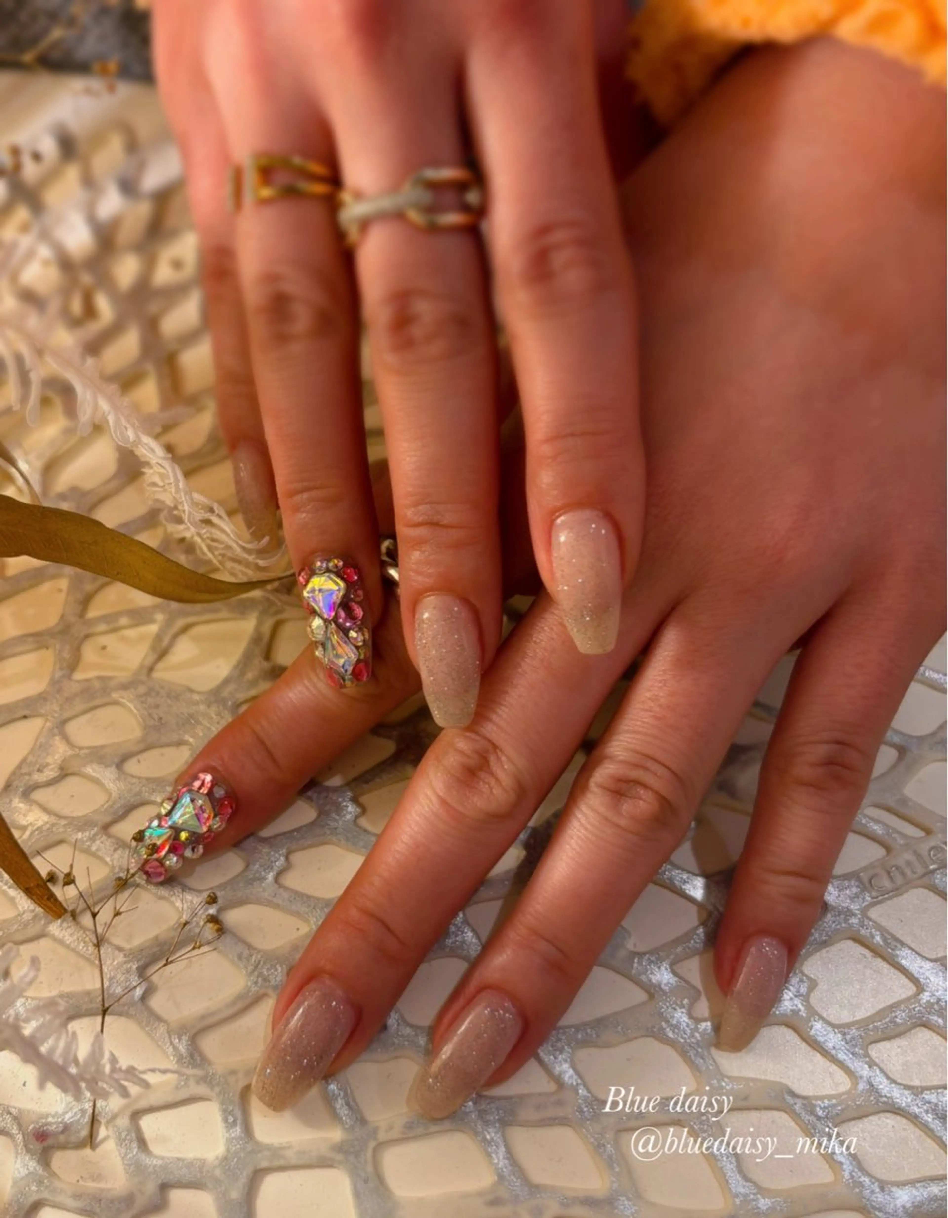ネイル オーロラネイル フラッシュネイル ジェルネイル キラキラネイル ラメ(グリッター) ハンドネイル Blue　daisy　栄本店 【ブルーデイジー】所属・Blue daisy 栄本店のネイルデザイン