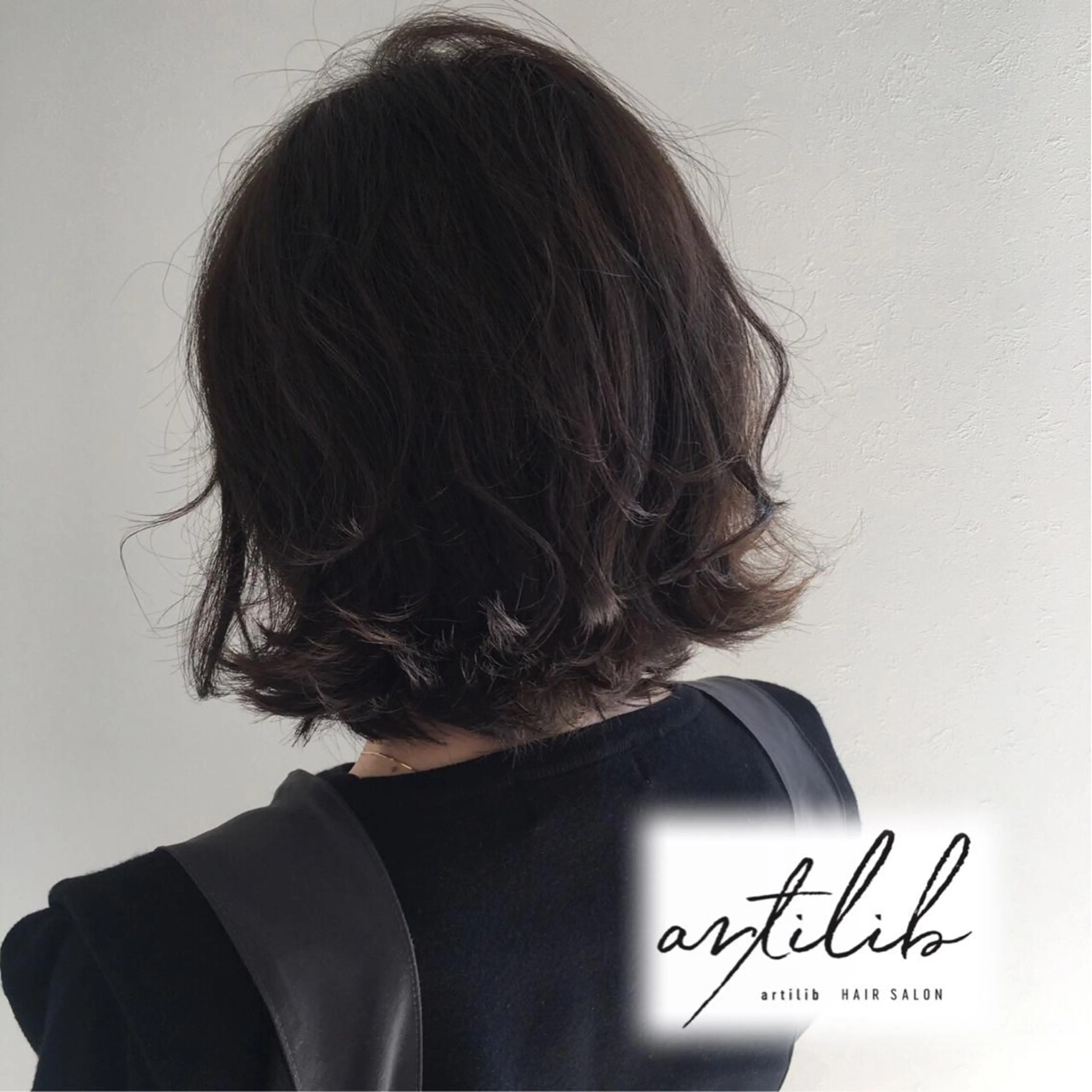 ショート カラー ヘアアレンジ 切りっぱなしボブ ショートボブ アディクシーカラー アクアカラー 透明感カラー SHO担当髪質改善 東加古川アーティブのヘアスタイル