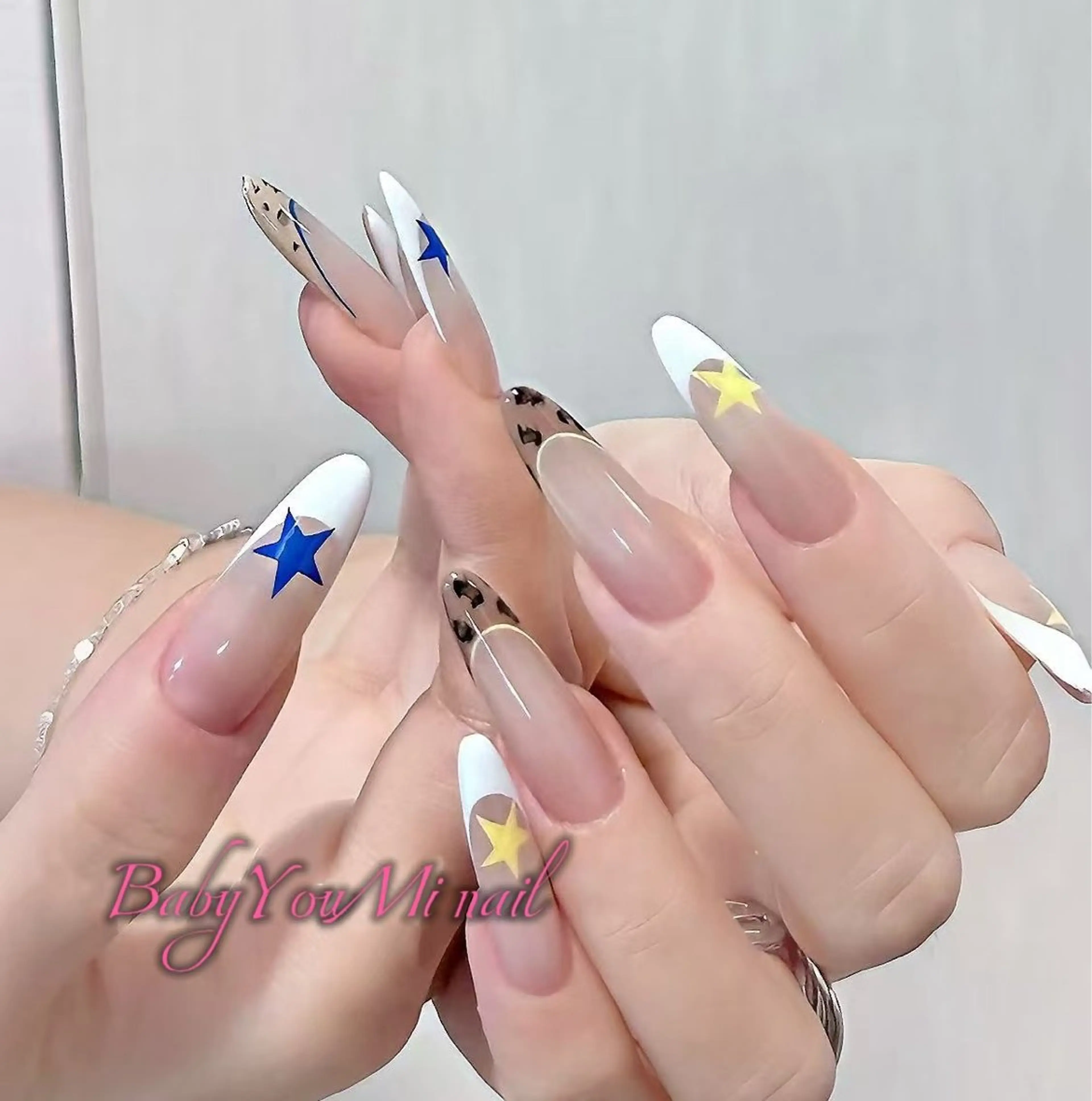 ネイル オーロラネイル フラワーネイル フットネイル フレンチネイル ジェルネイル ハンドネイル BabyYouMi ねねのネイルデザイン