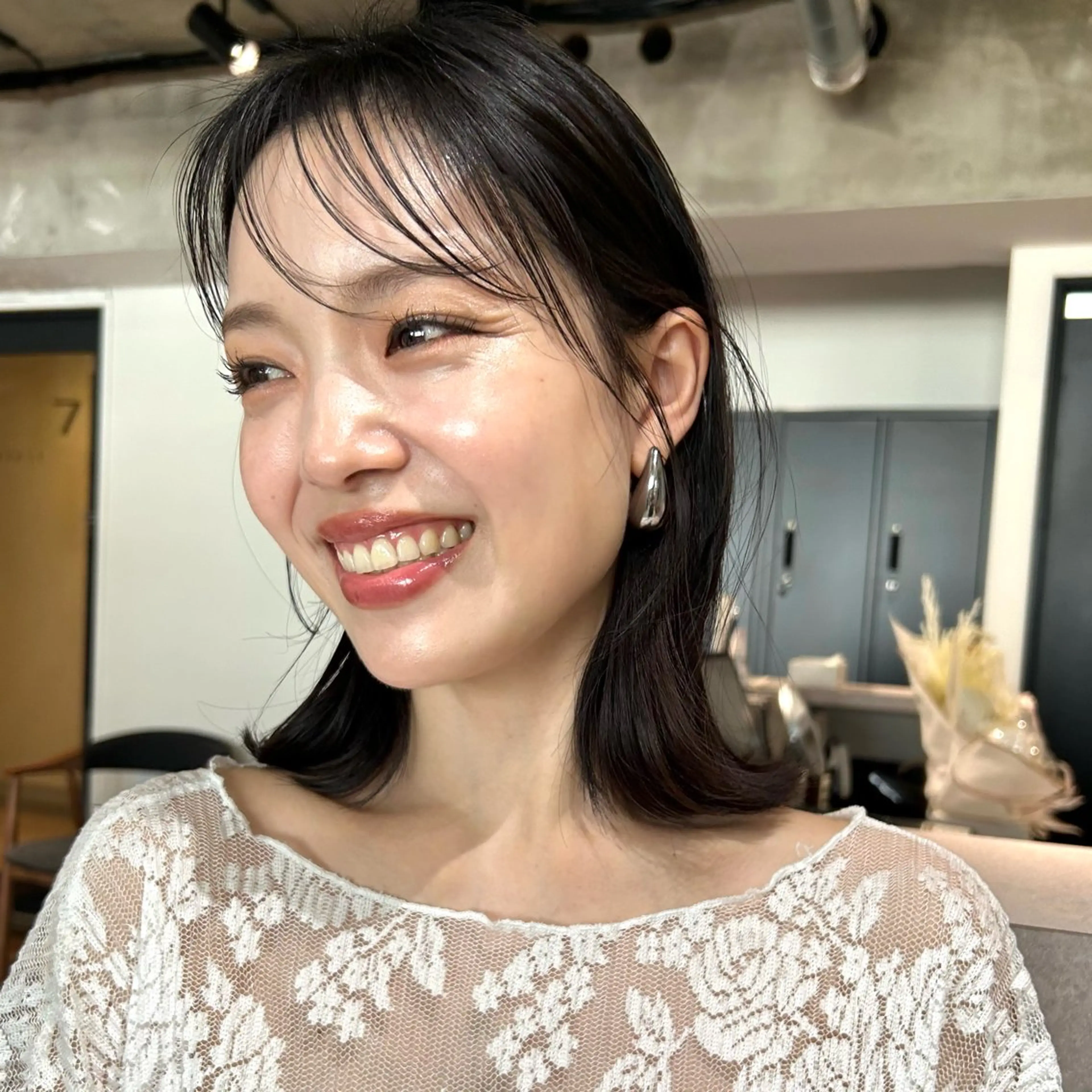 ミディアム 外ハネヘア カット ヘアカラー トリートメント ヘアセット/透明感 カラー/MIHO♡のヘアスタイル