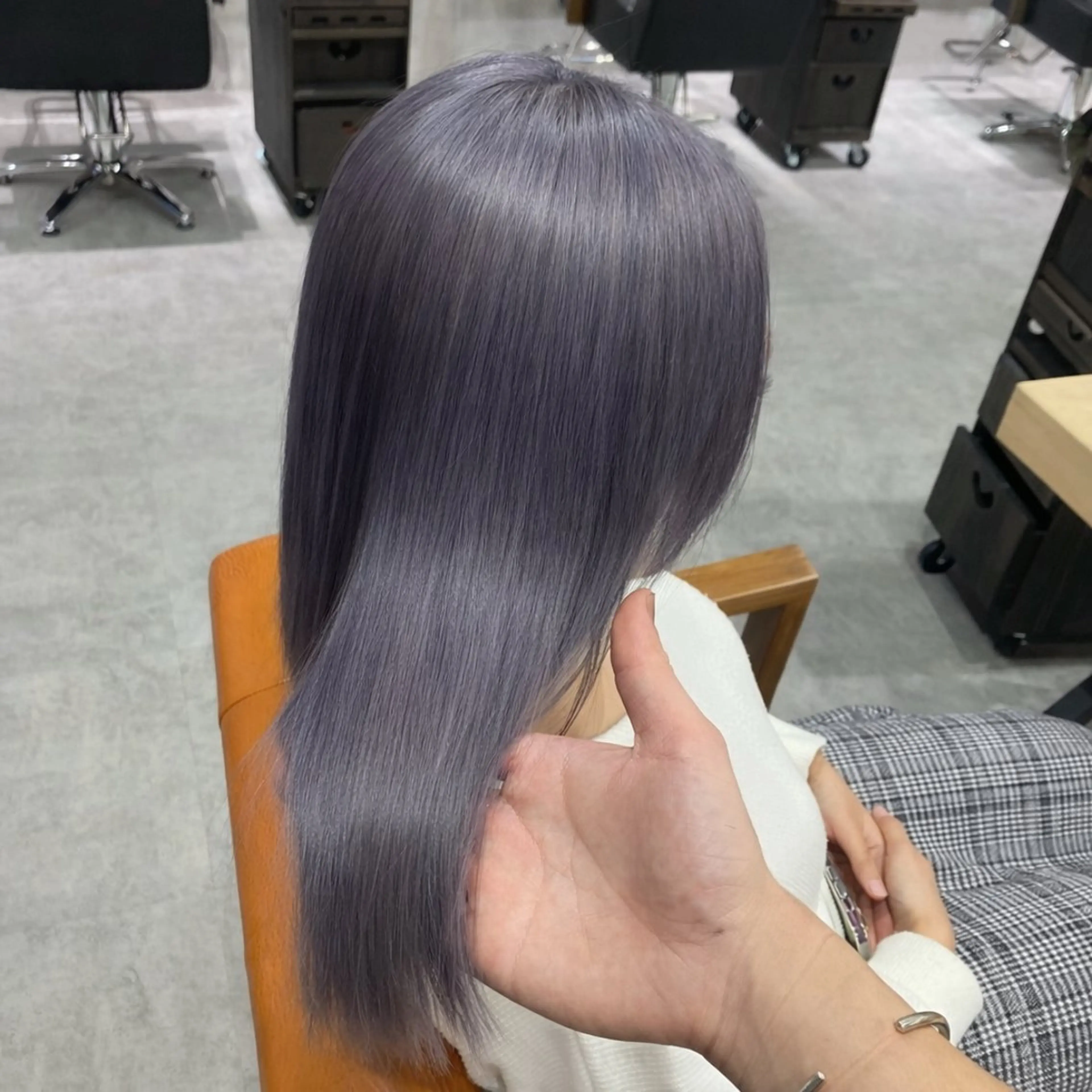 カラー ヘアカラー insence glue所属・売上チェック課題中 🔥／小林眞澄のヘアスタイル