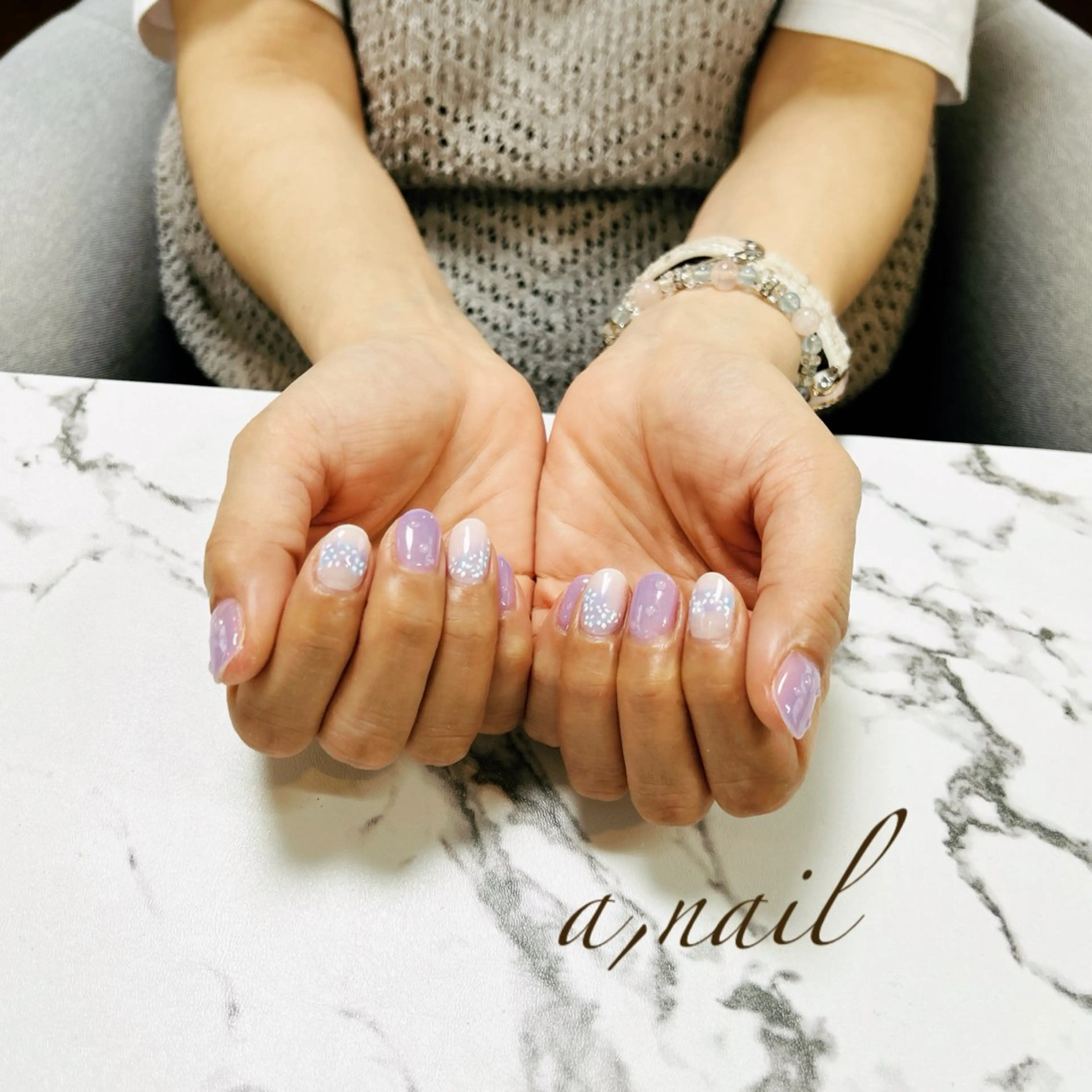 ネイル フラワーネイル ぷっくりネイル シンプルネイル ハンドネイル ネイルサロン エーネイルのネイルデザイン