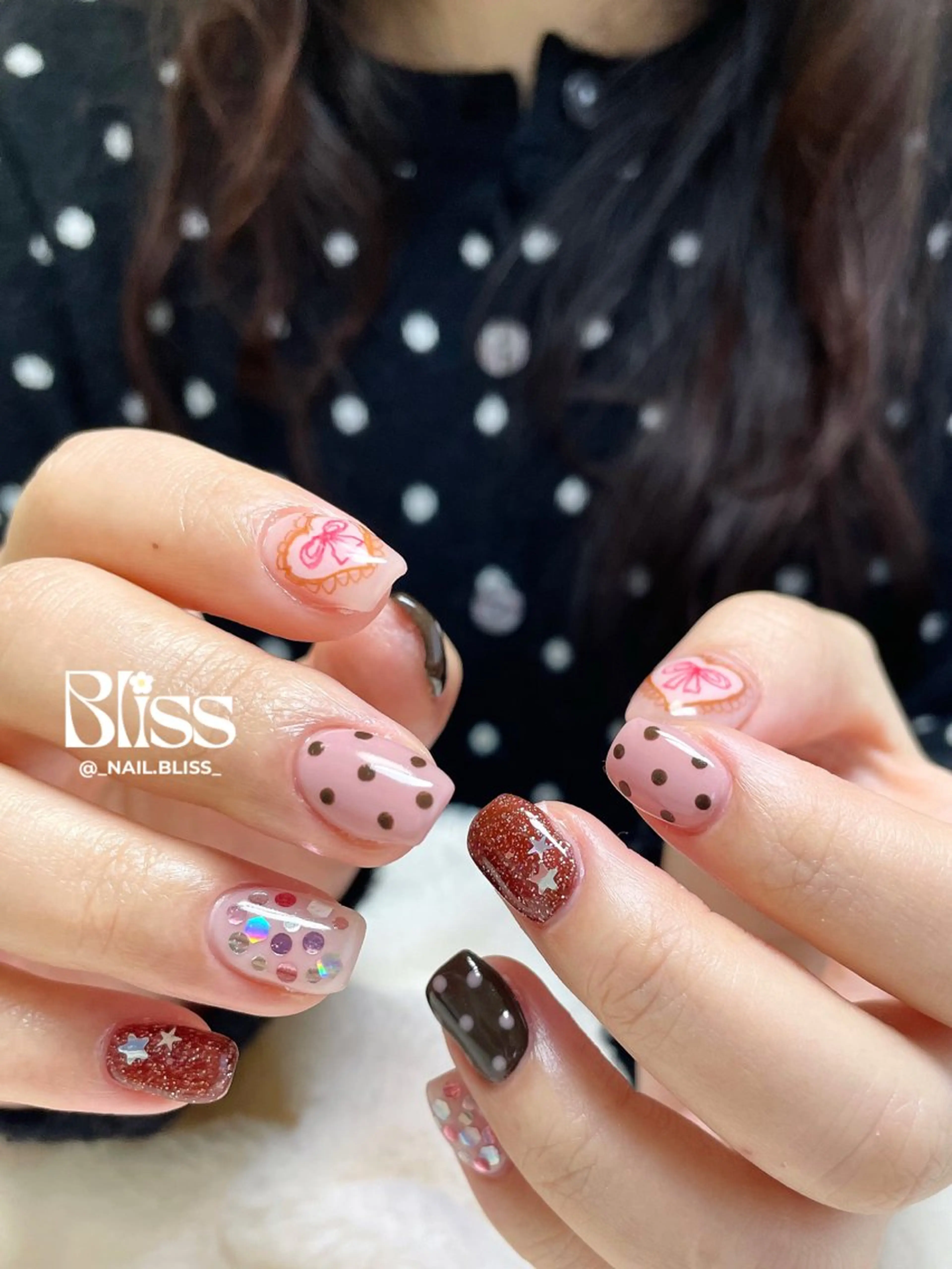 ネイル ドット ガーリー リボン ハンドネイル NAIL BLISSのネイルデザイン