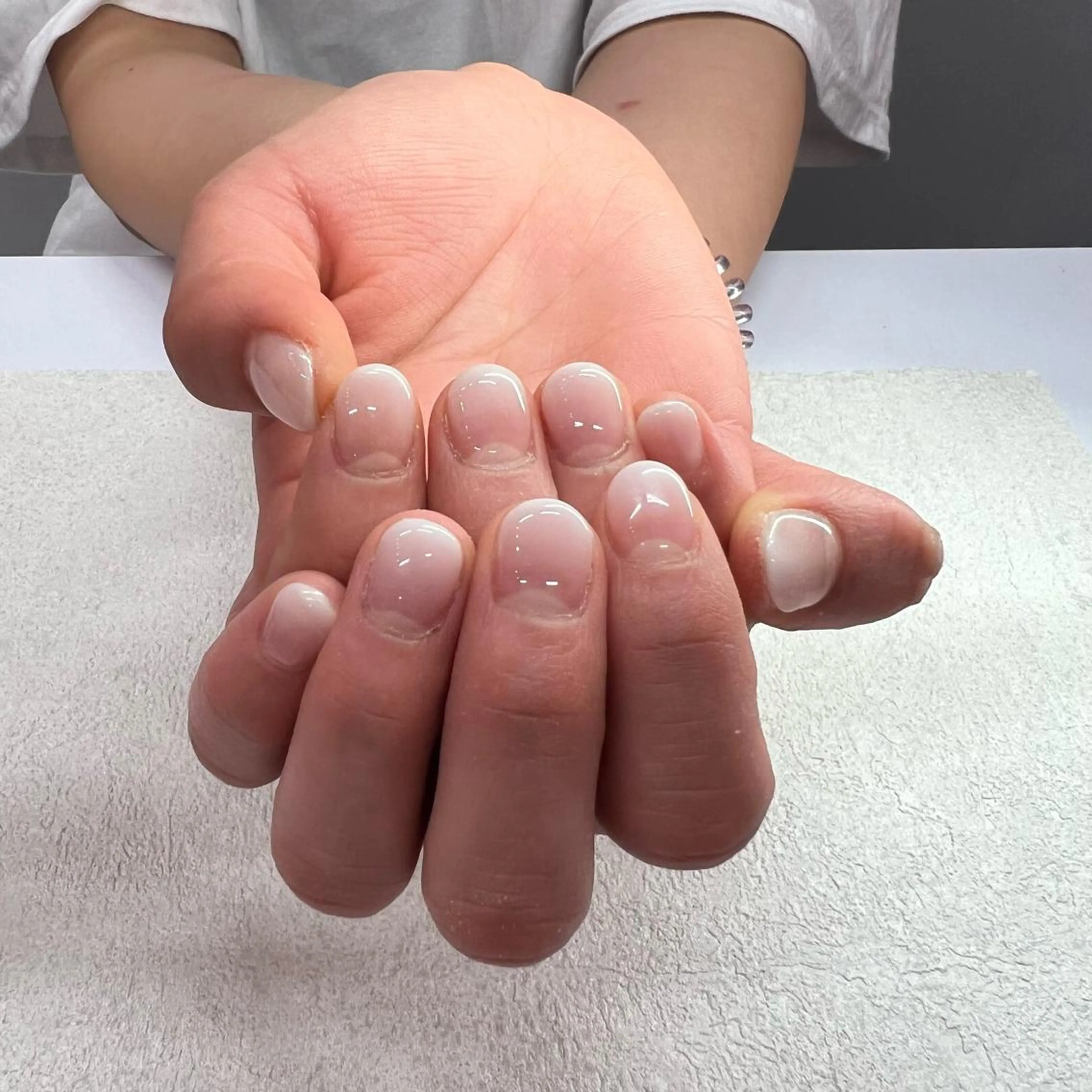 ネイル グラデーション GO TODAY シェアサロン 原宿Riora店所属・nail｡𖦹° KARINのネイルデザイン