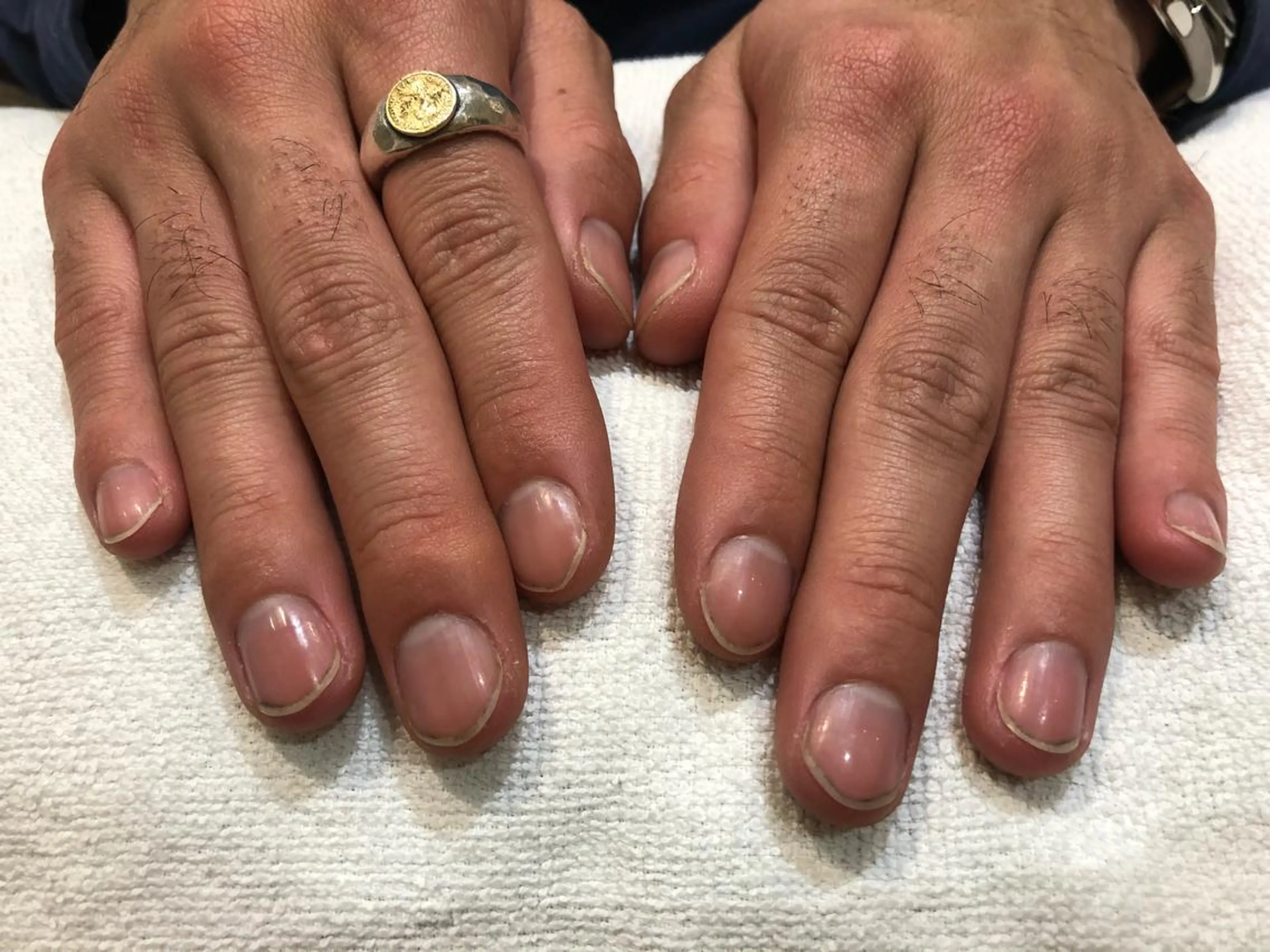 爪をピカピカ✨ネイルケアの写真