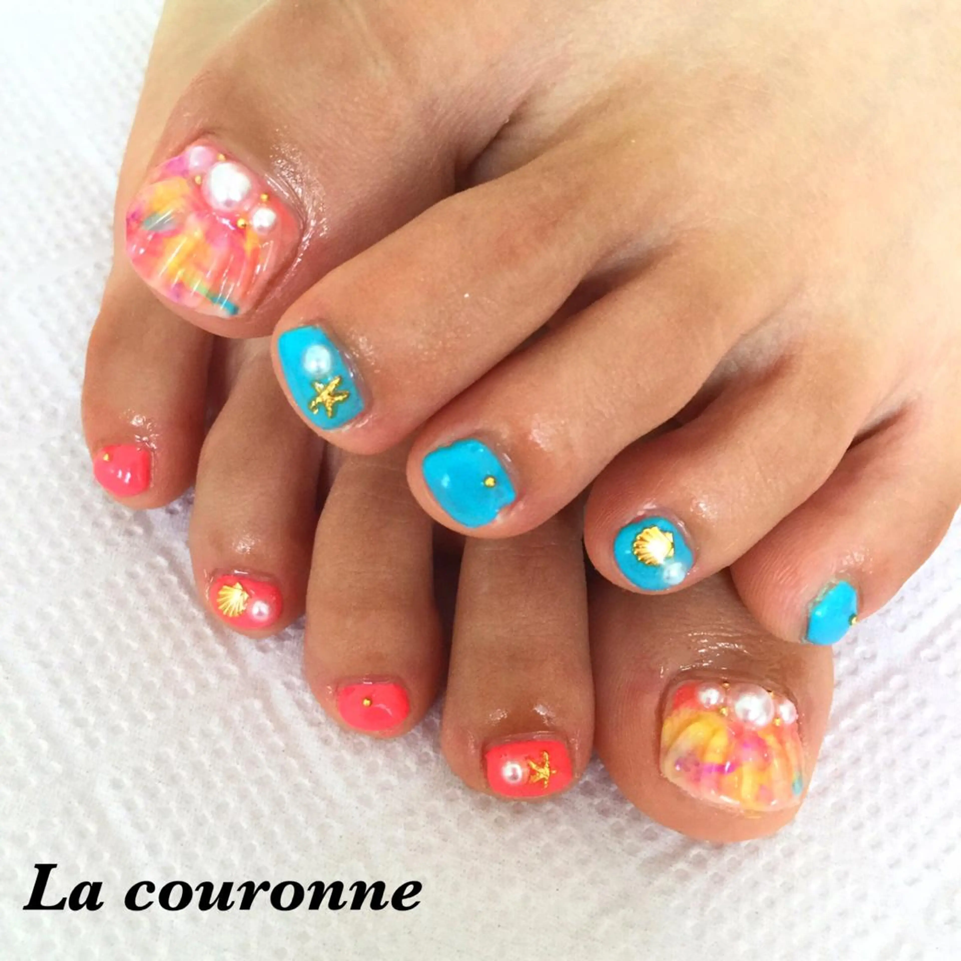 ネイル Lacouronne NATSUMIのネイルデザイン