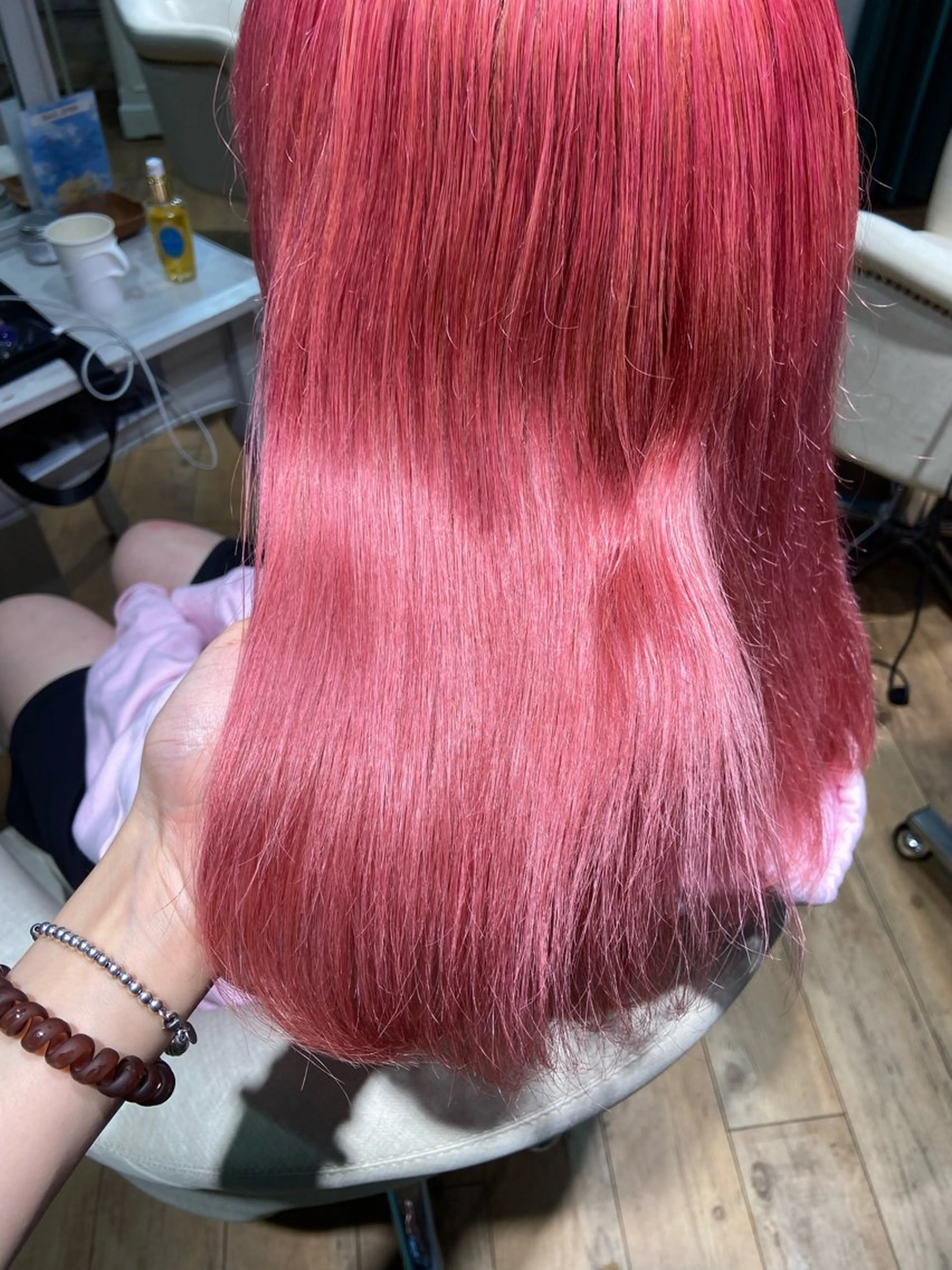 ミディアム カラー ピンクカラー ヘアカラー トリートメント 🧸プルエクステ❤︎ ネイルKAO🧸のヘアスタイル