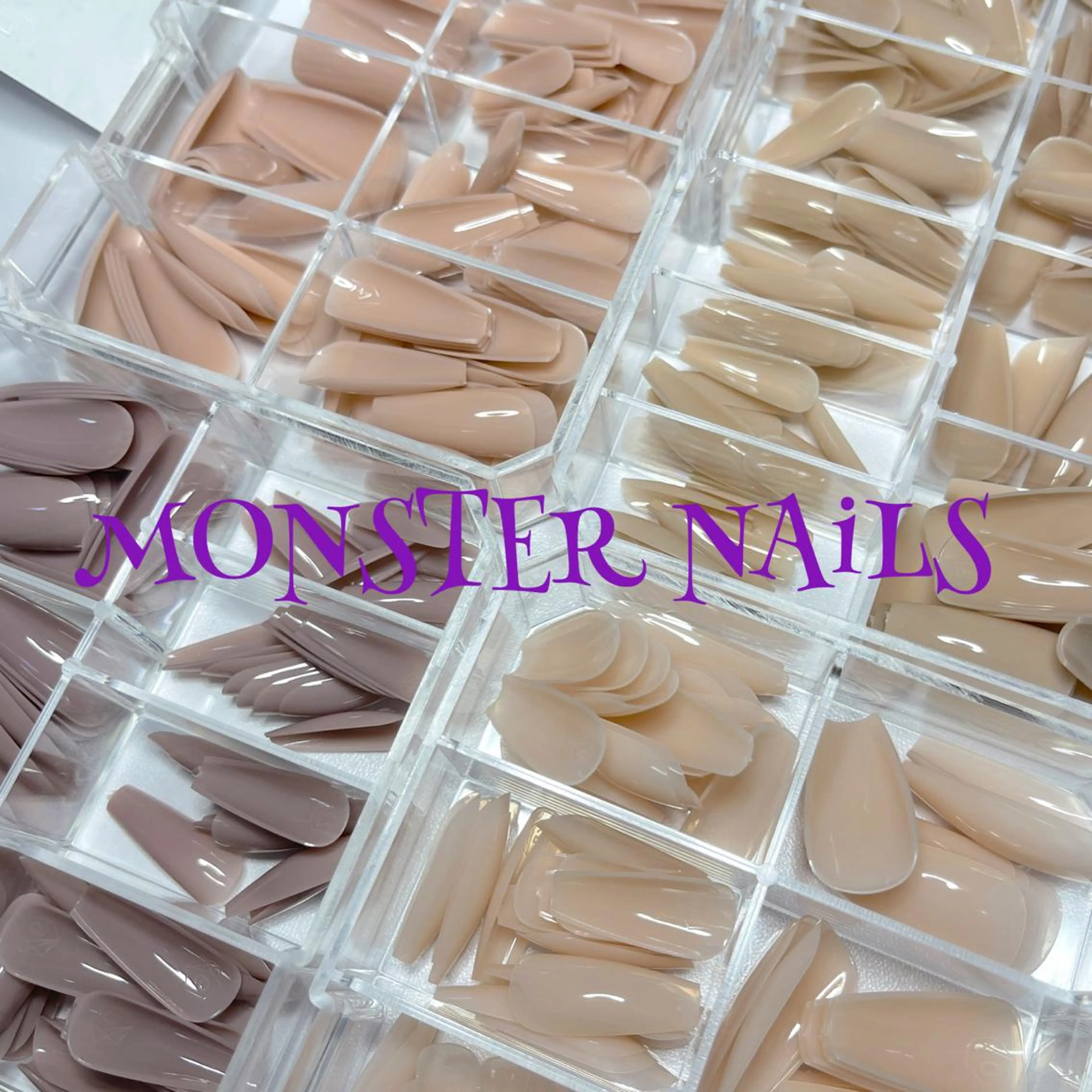 ネイル MONSTER NAiLSのネイルデザイン