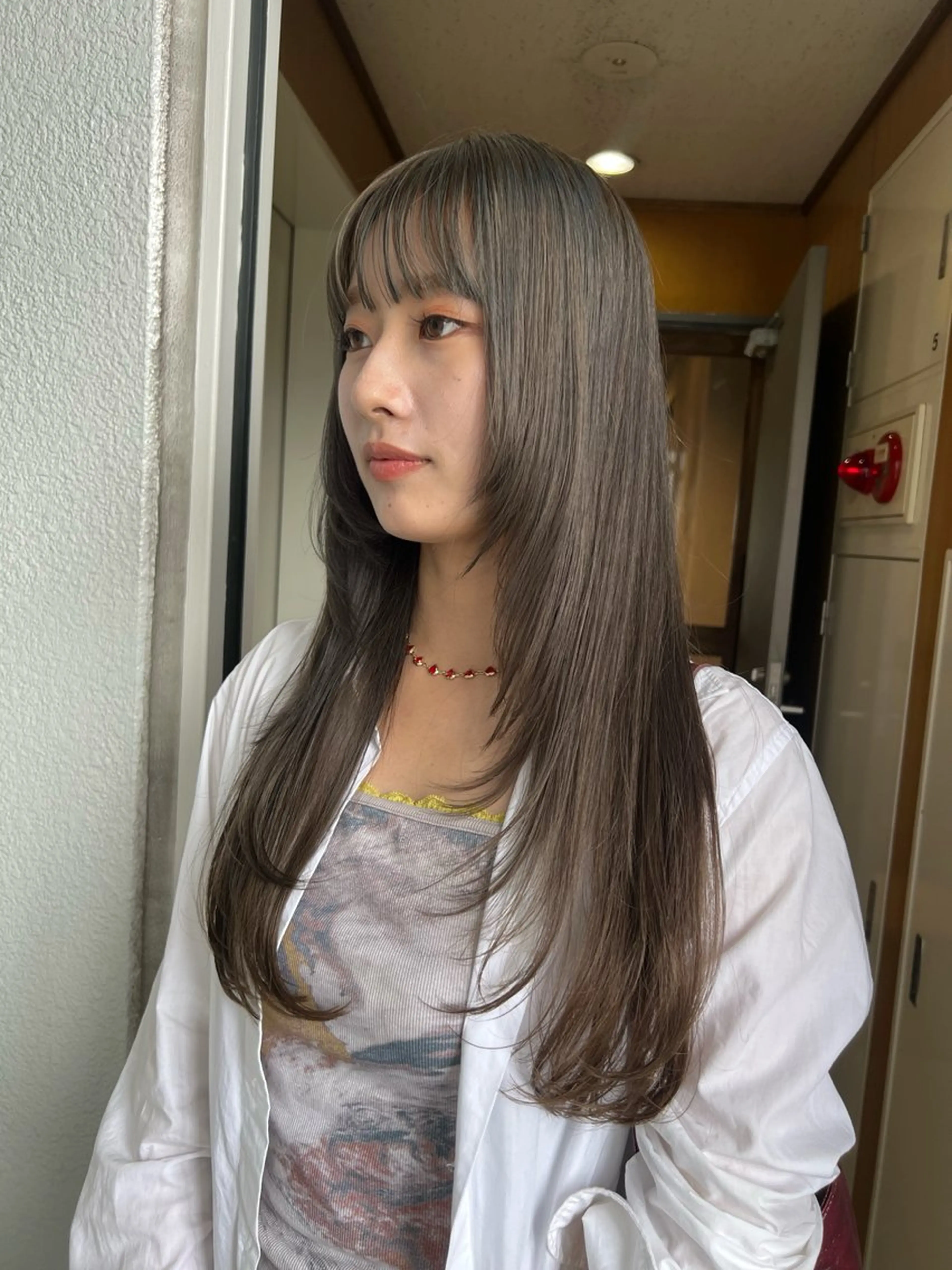 ロング カラー カット ヘアカラー トリートメント akane/ベージュ /オリーブ/ブラウンのヘアスタイル