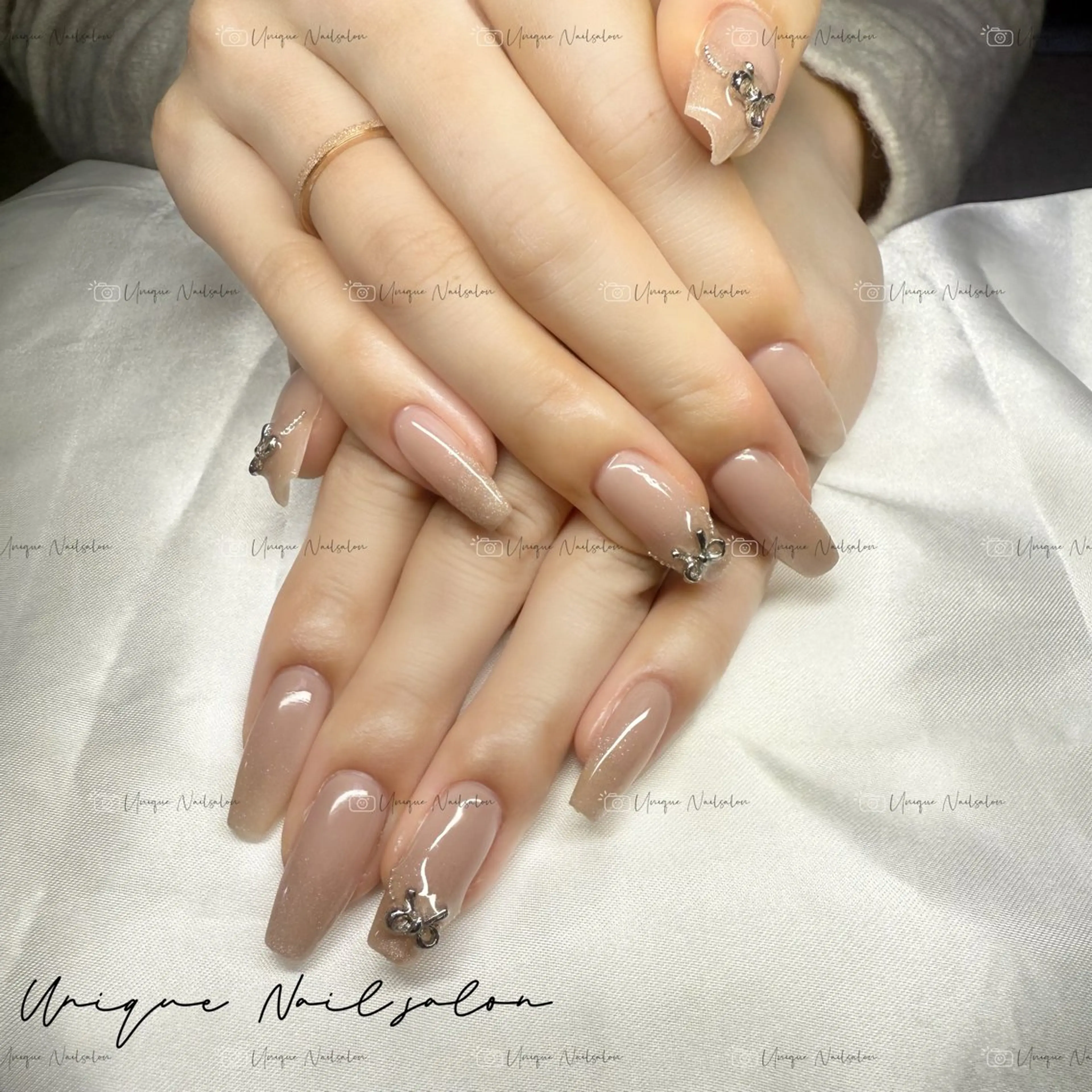 ネイル UniqueNail 長さだし専門店のネイルデザイン