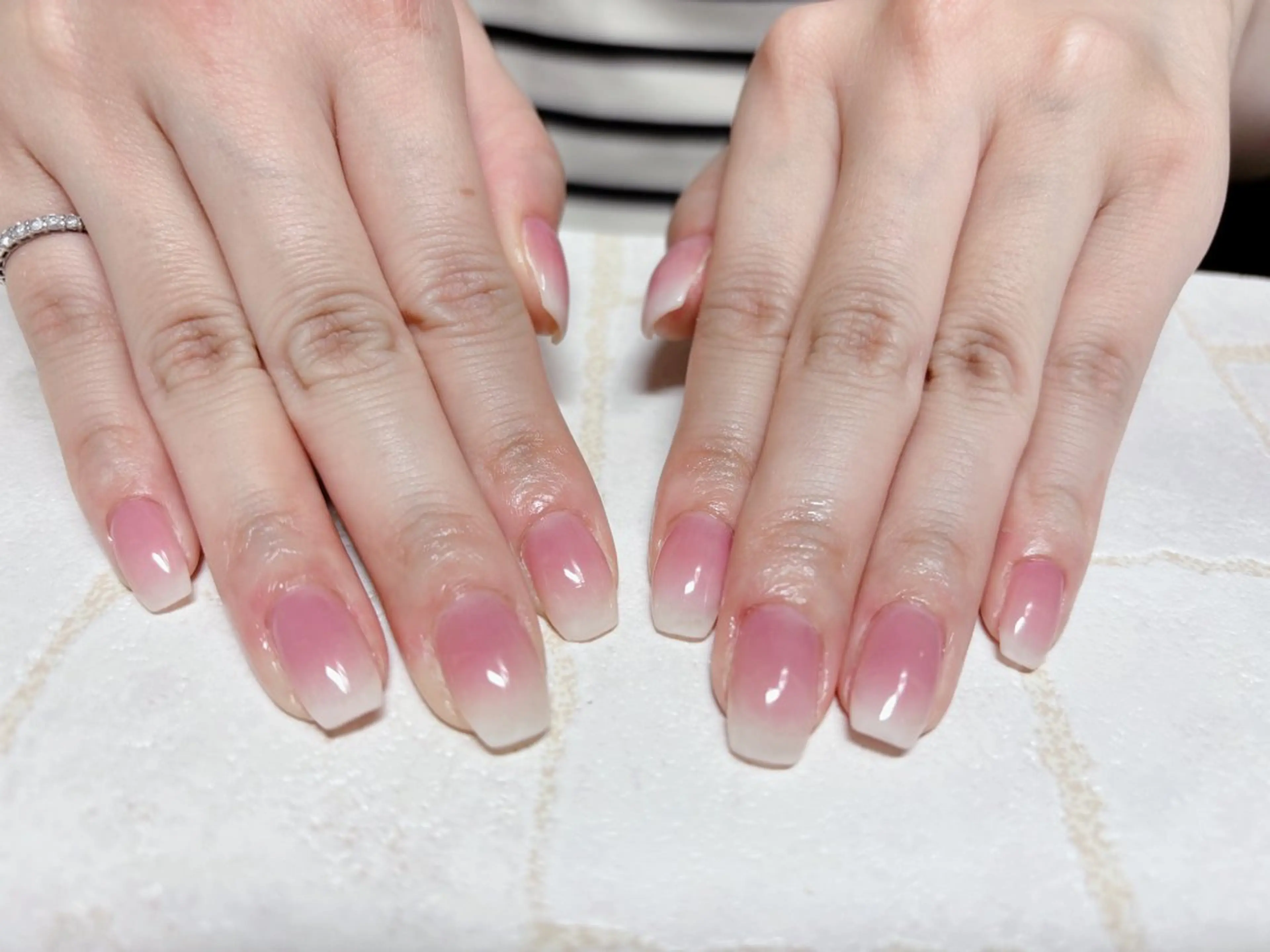 ネイル シンプルネイル ハンドネイル ネイルサロン アティロン所属・ネイルサロン アティロンのネイルデザイン