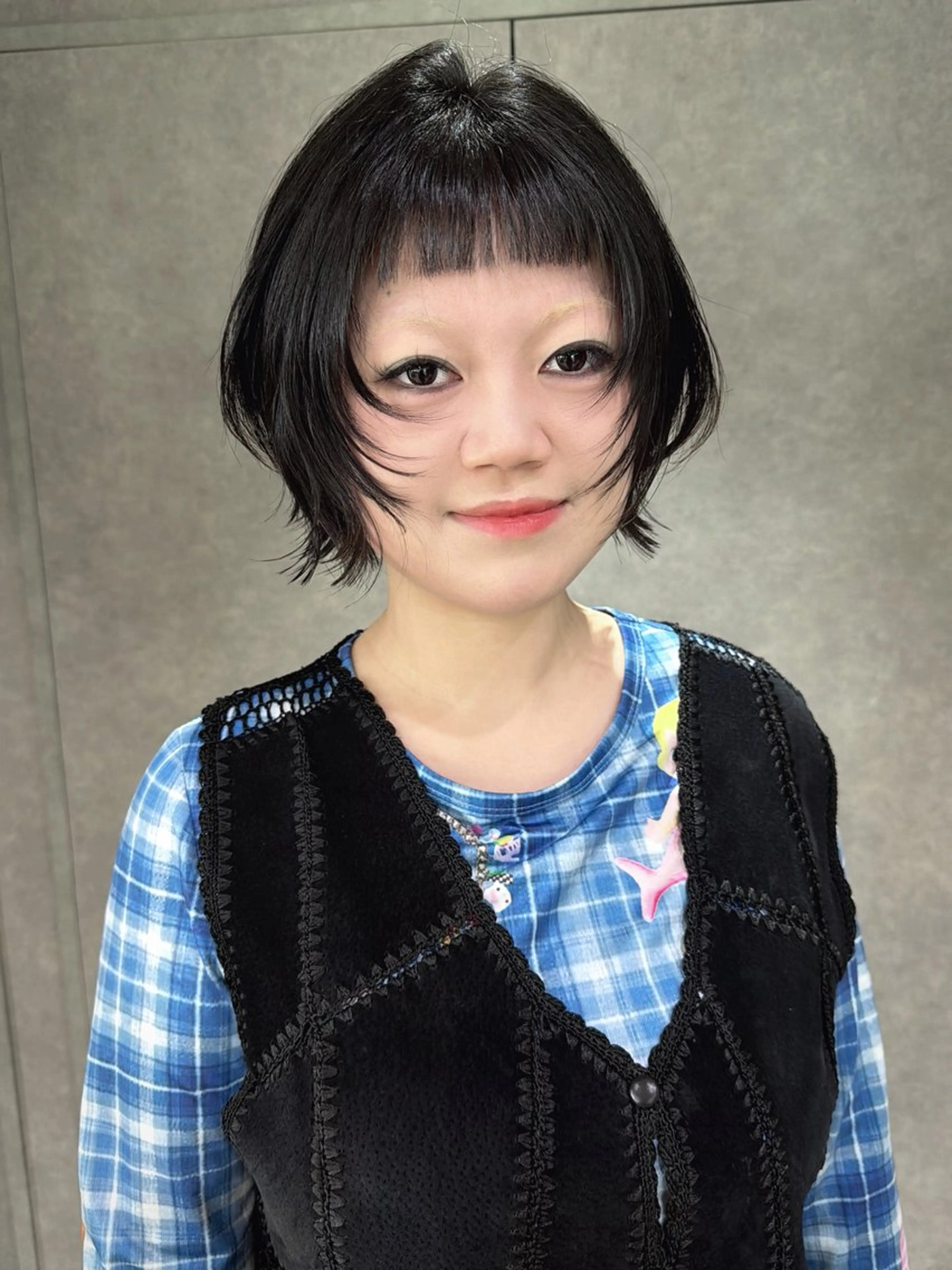 ショート ボブ オン眉 ウルフカット ウルフボブ カット yu-kaハッシュ カット/韓国レイヤーのヘアスタイル