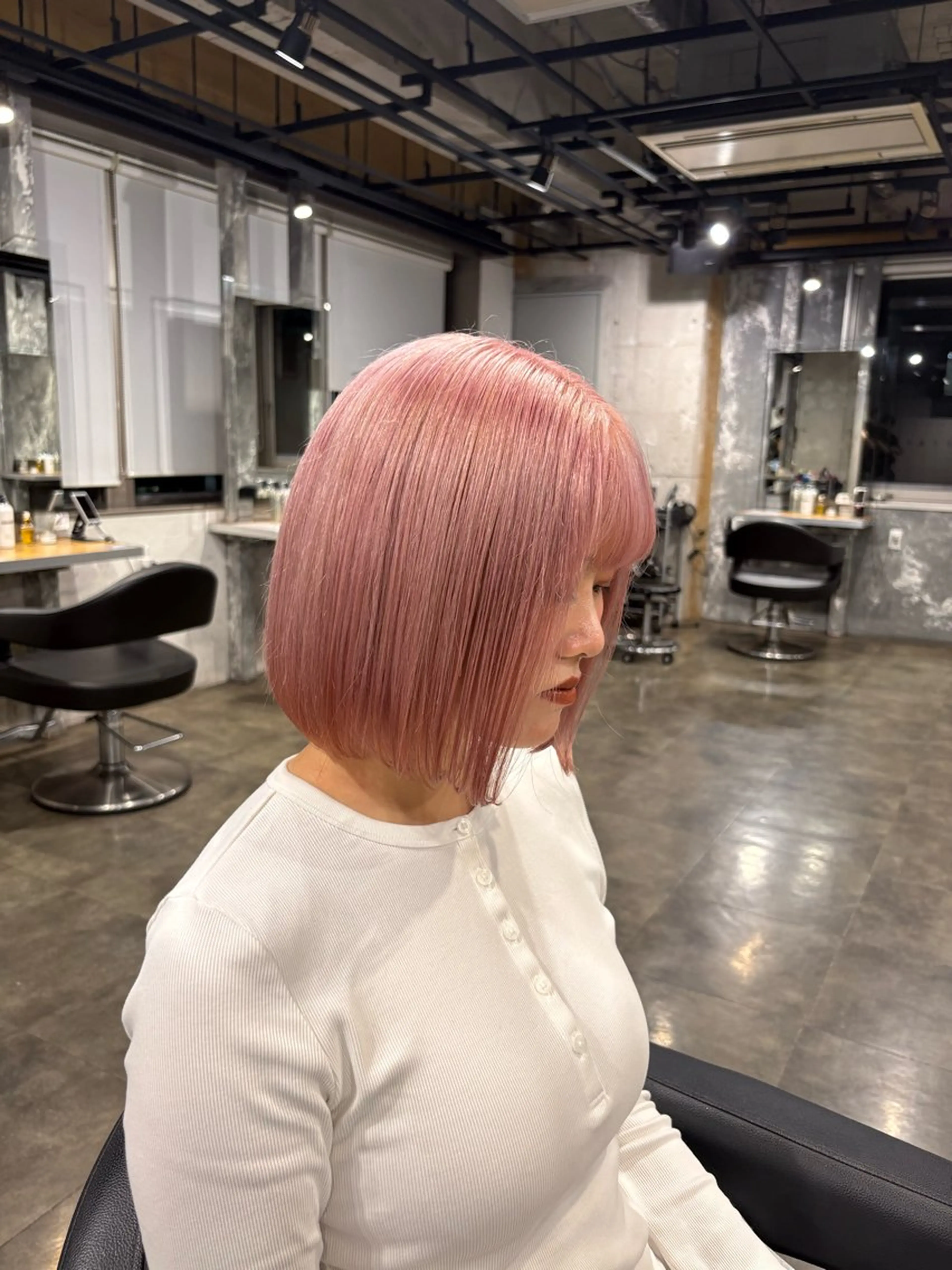 ショート カラー ヘアカラー ハイトーン 横浜💞ミオのヘアスタイル