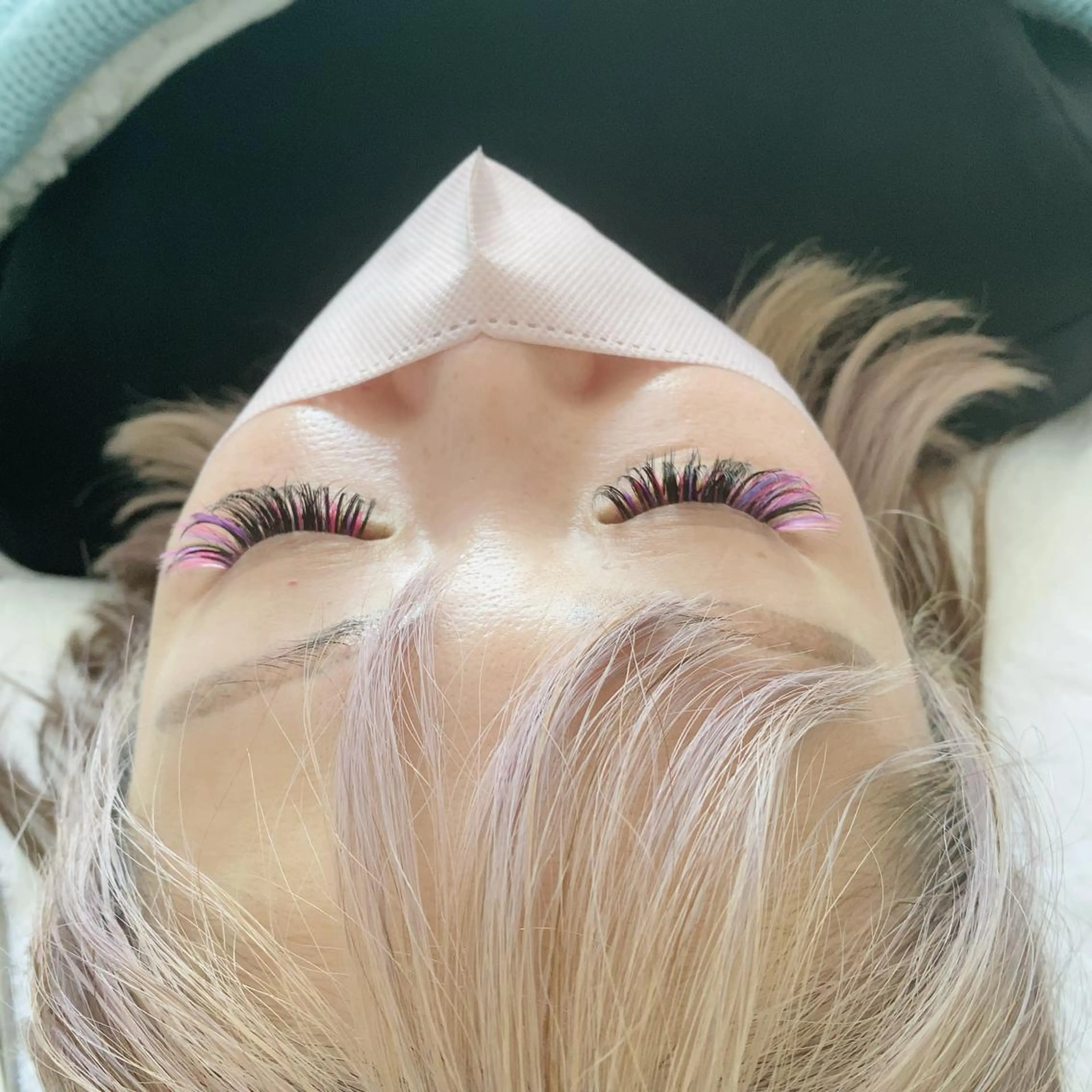 カラー パーマ ネイル マツエク・マツパ アイブロウ ピンクカラー 眉カラー カラーマツエク 長さ出し ピンク 神山 ビューティー・アイのマツエク・マツパデザイン