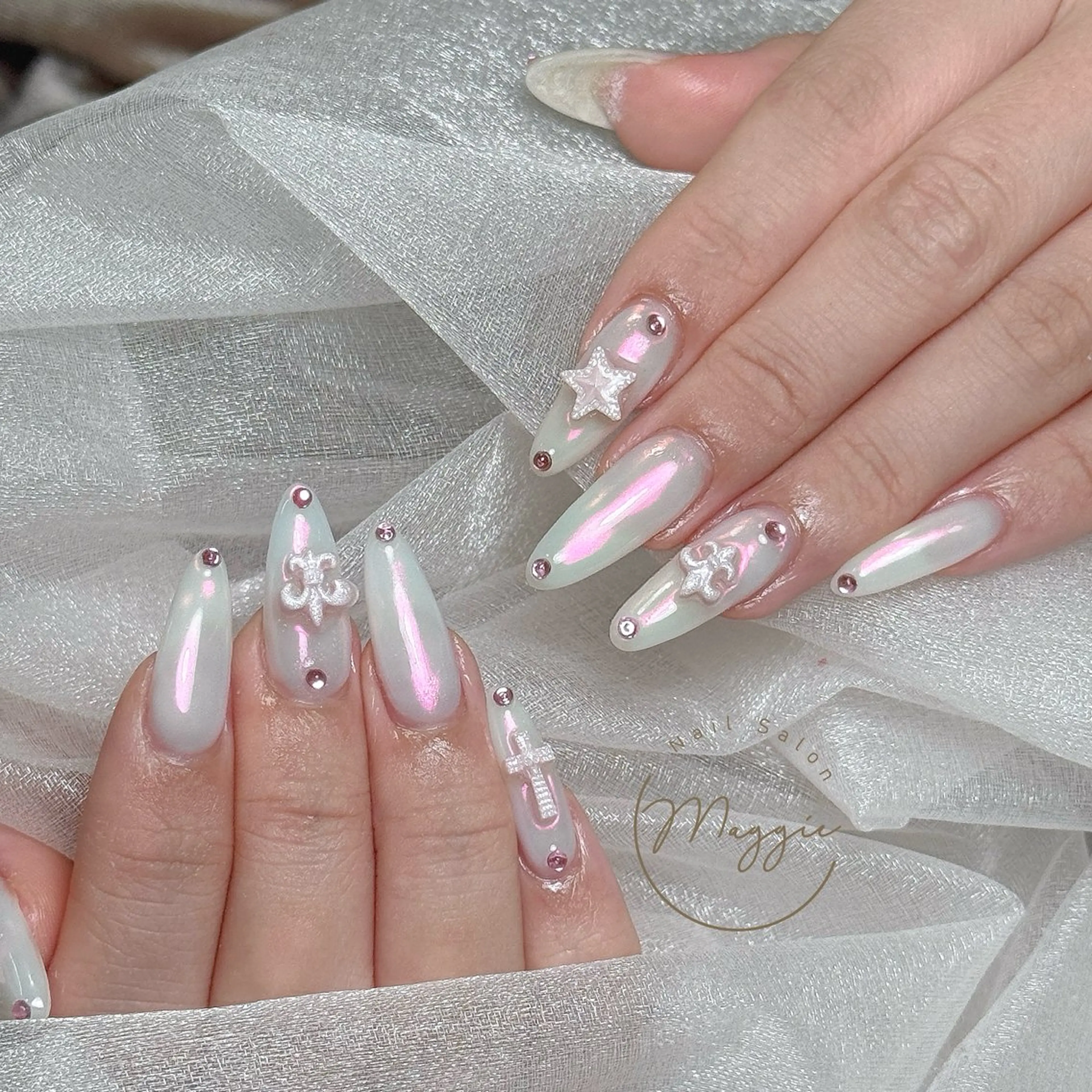 ネイル Maggie Nail🦩のネイルデザイン