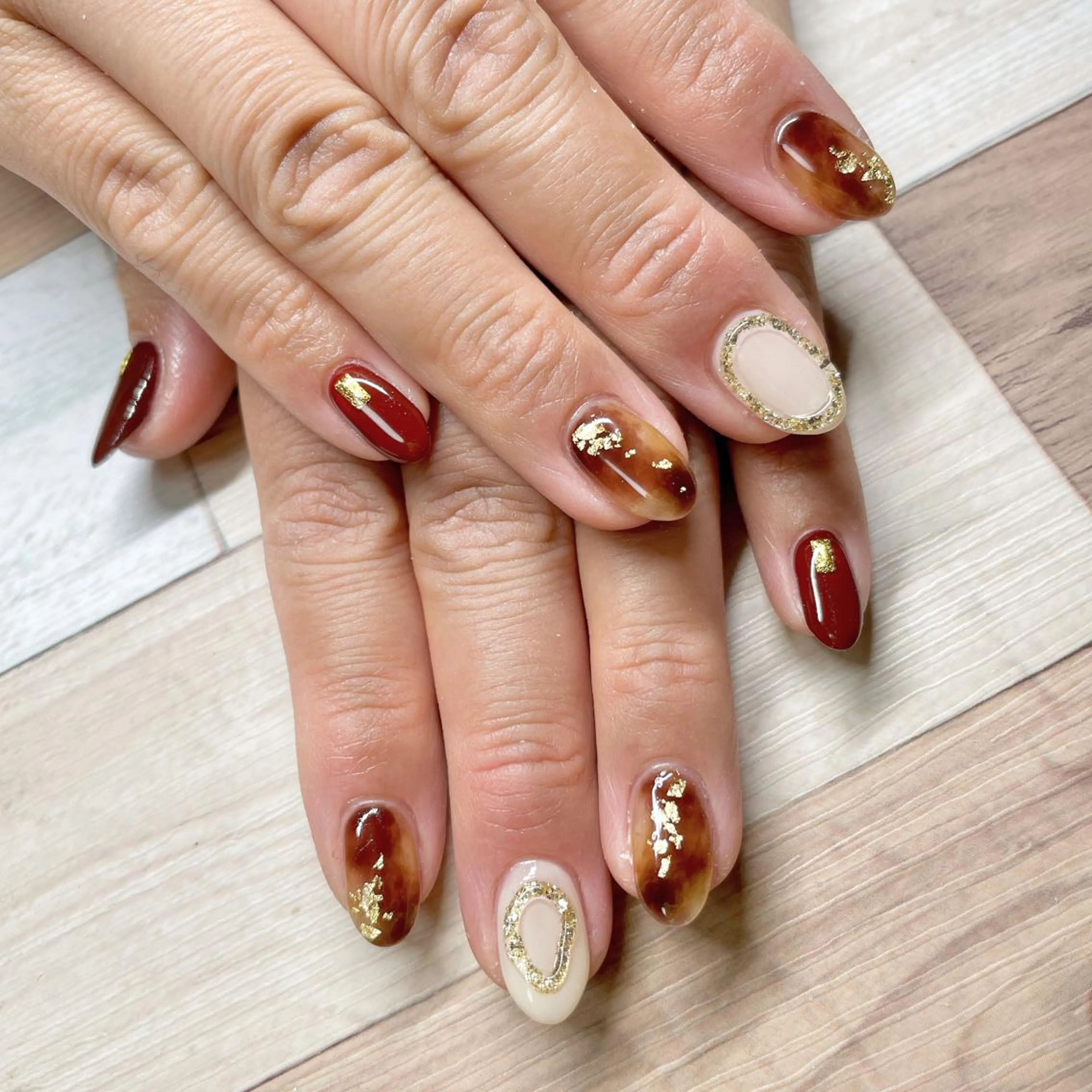 ネイル べっ甲ネイル 持ち込み 冬ネイル Nail Blue512所属・Nailist MINORIのネイルデザイン