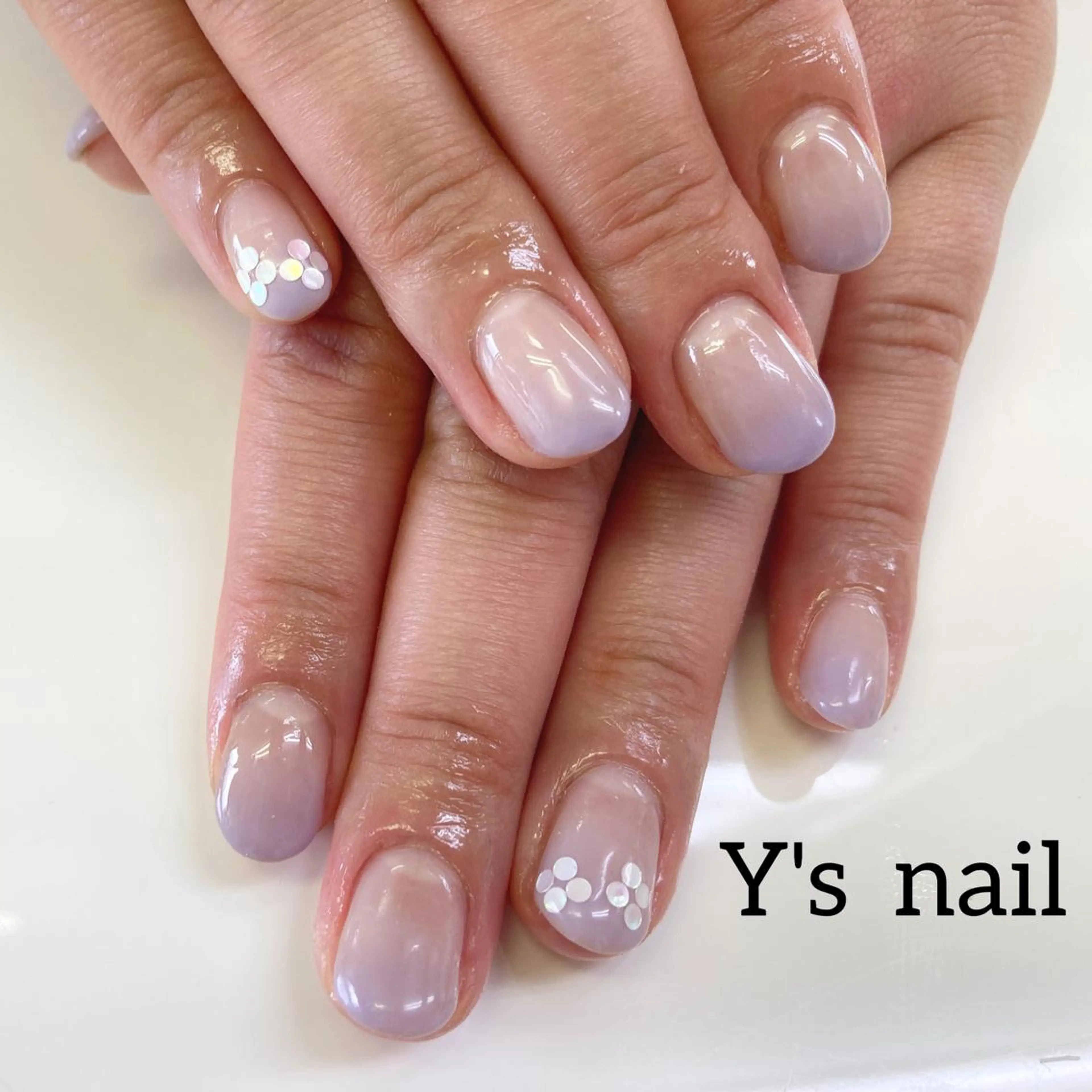 ネイル ホログラムネイル パステルネイル ハンドネイル 手書きが得意🖌️ Y’s  nailのネイルデザイン