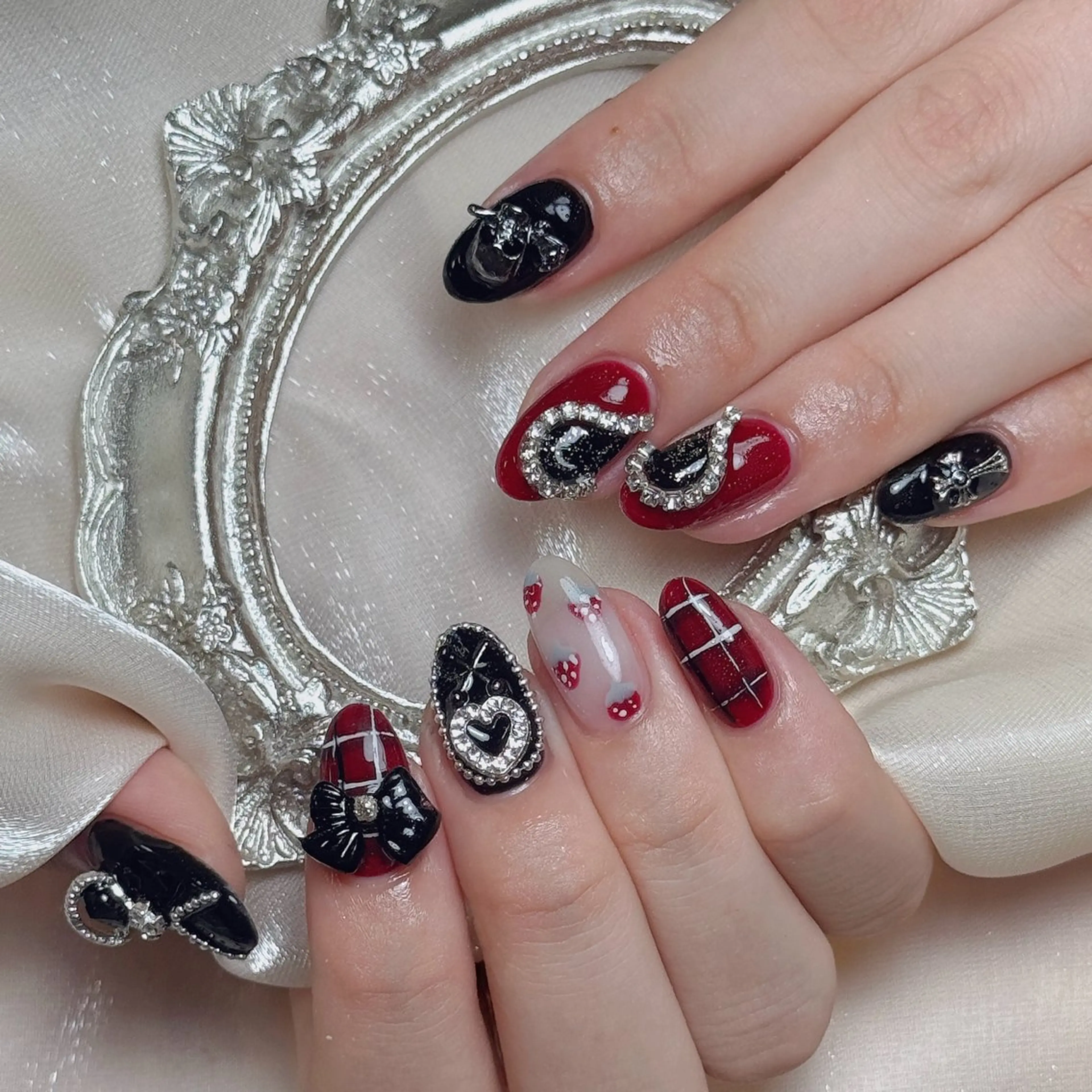 ネイル Maggie Nail🦩のネイルデザイン