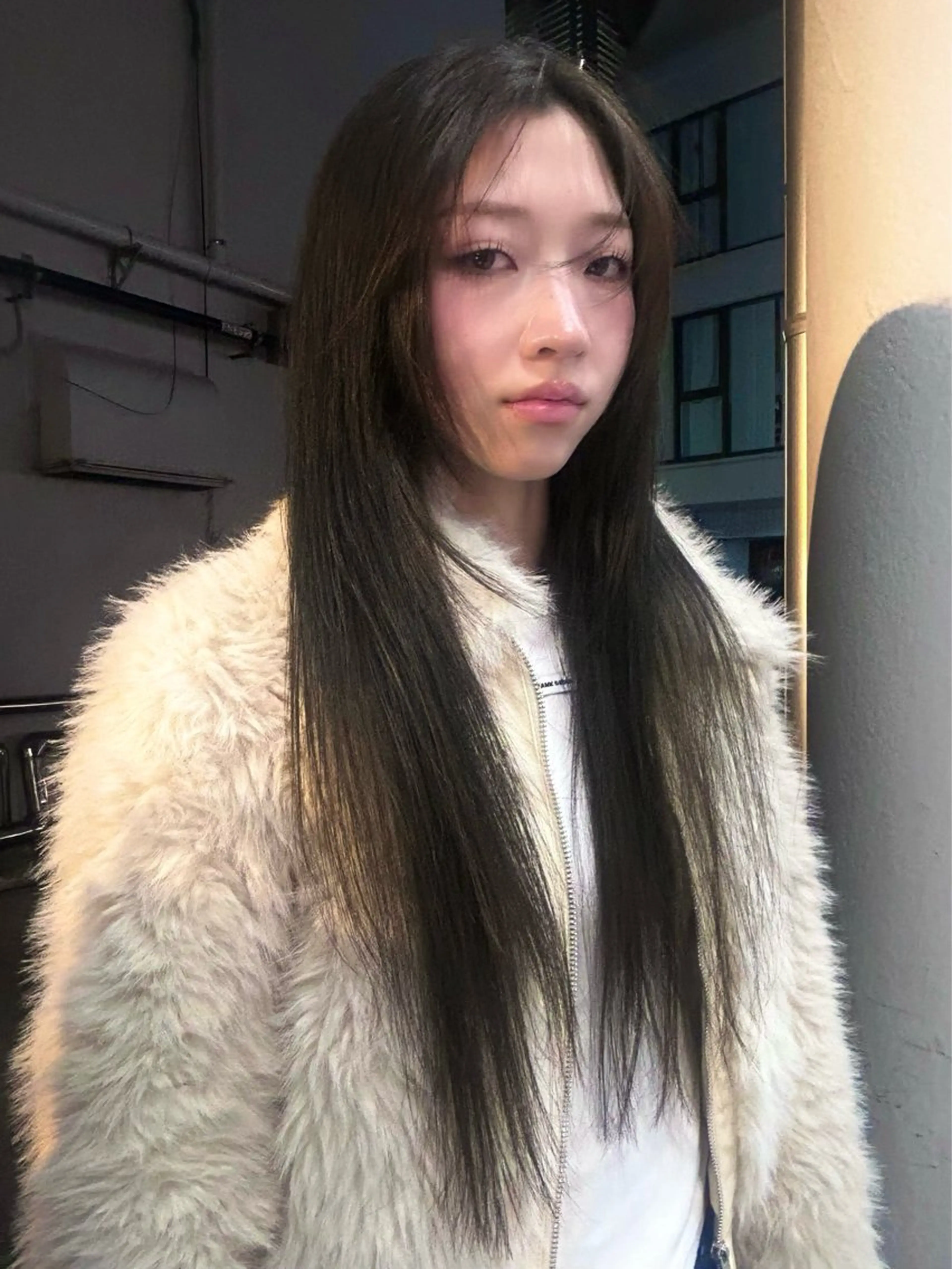 ロング カラー ベージュカラー ダブルカラー オリーブベージュ ロング cope’u ROWEN所属・🪽デザインカラー/ ブリーチ/陽向🪽のヘアスタイル