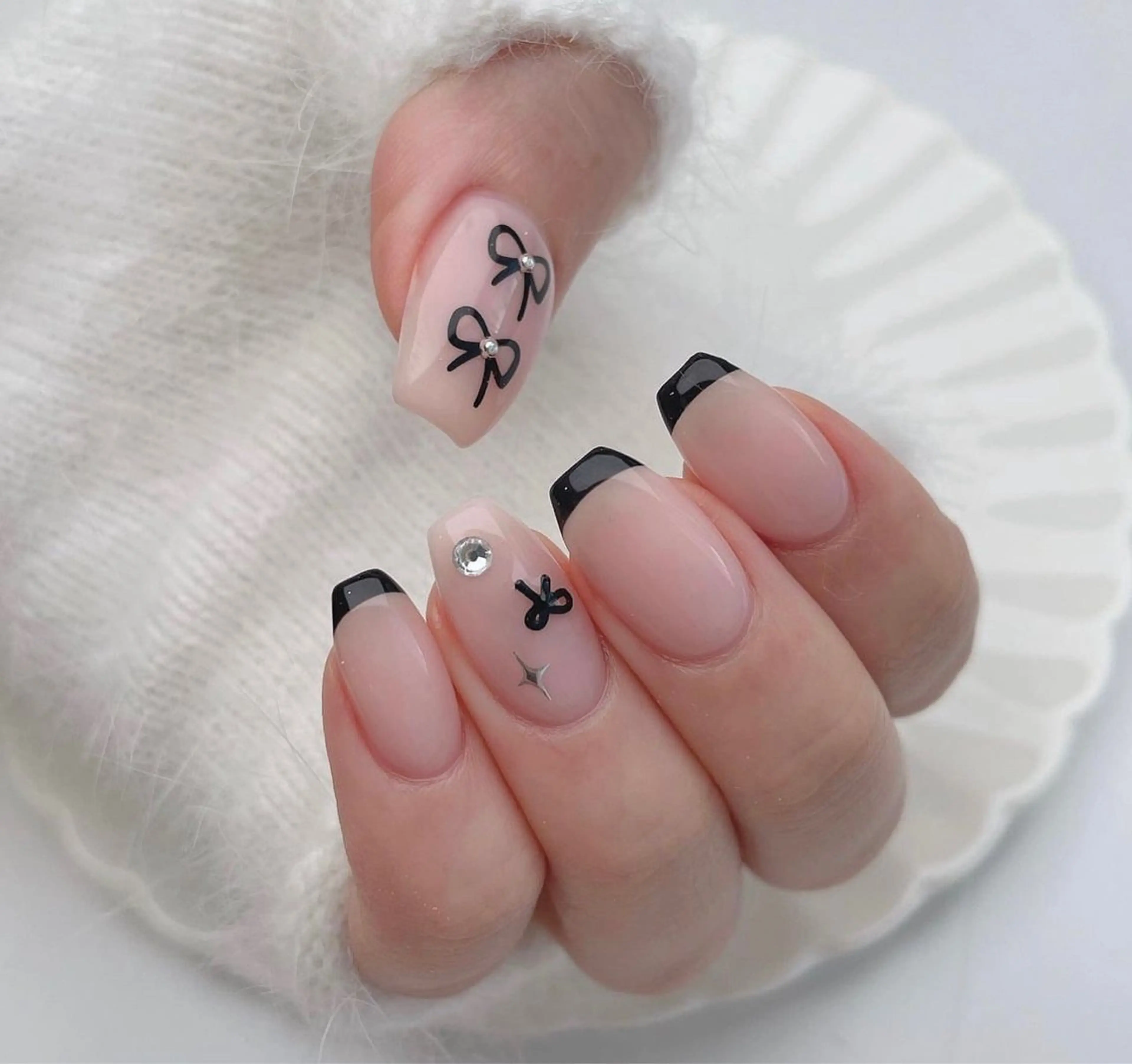 ミディアム nina beautyのネイルデザイン