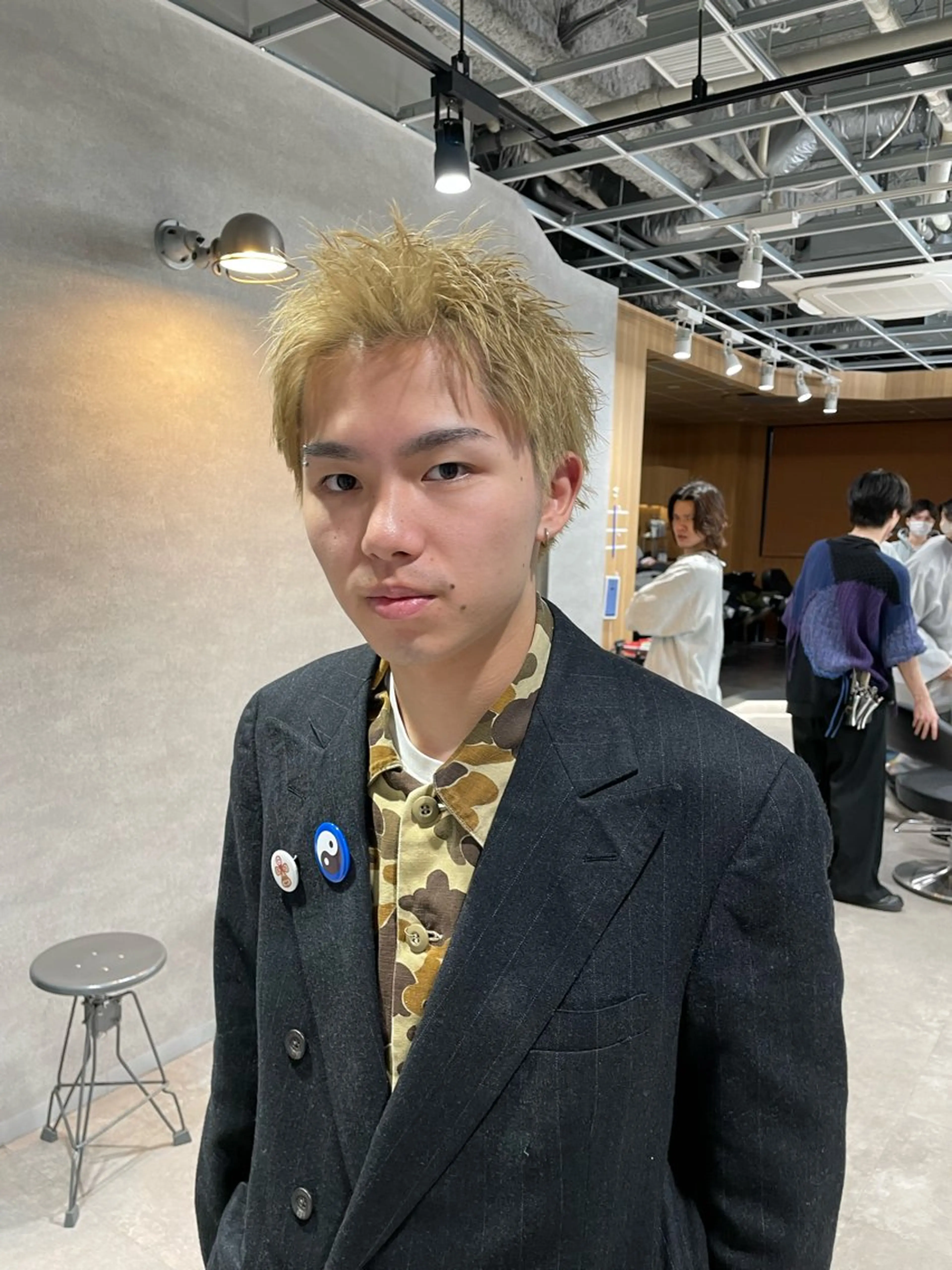 ショート カラー メンズ メンズハイトーン スパイキーショート ハイトーンカラー ショートヘア カット ヘアカラー 垢抜けハイトーン☀／ 笑顔の美容師／しゅんのヘアスタイル