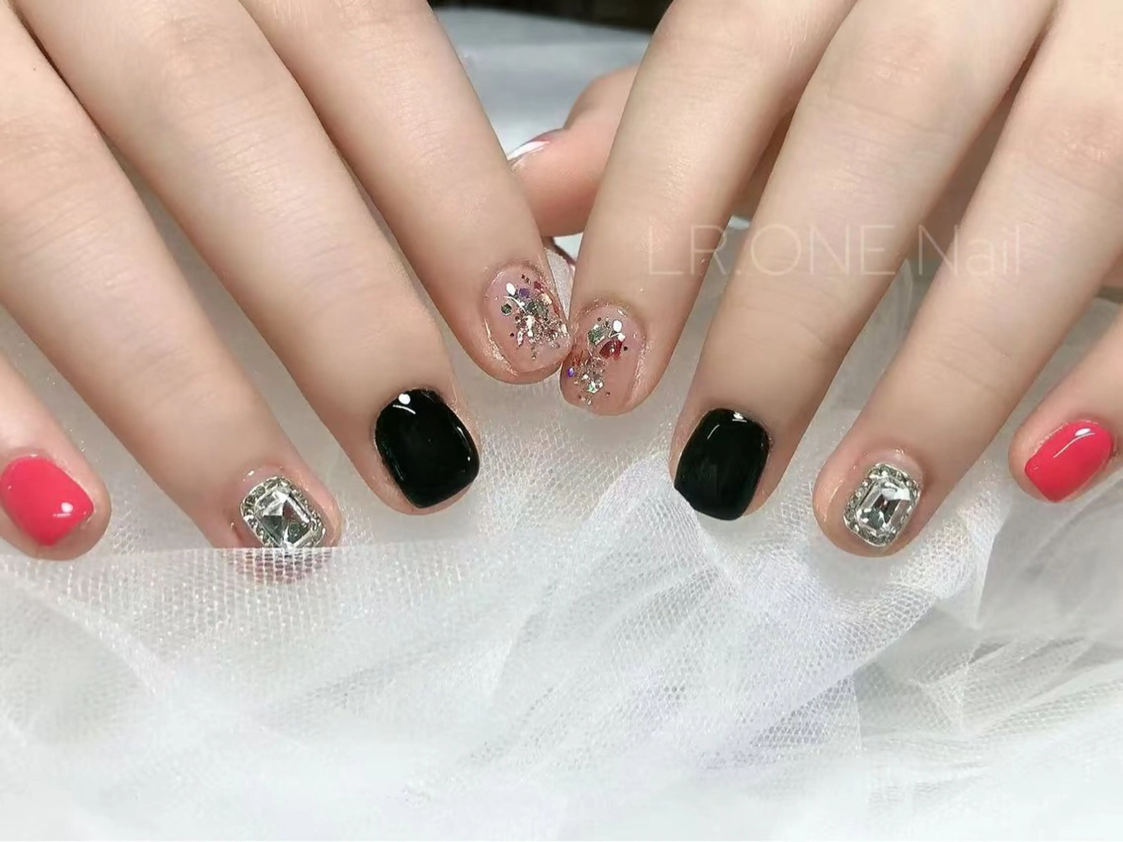 ネイル ハンドネイル LR.ONE ヨウのネイルデザイン