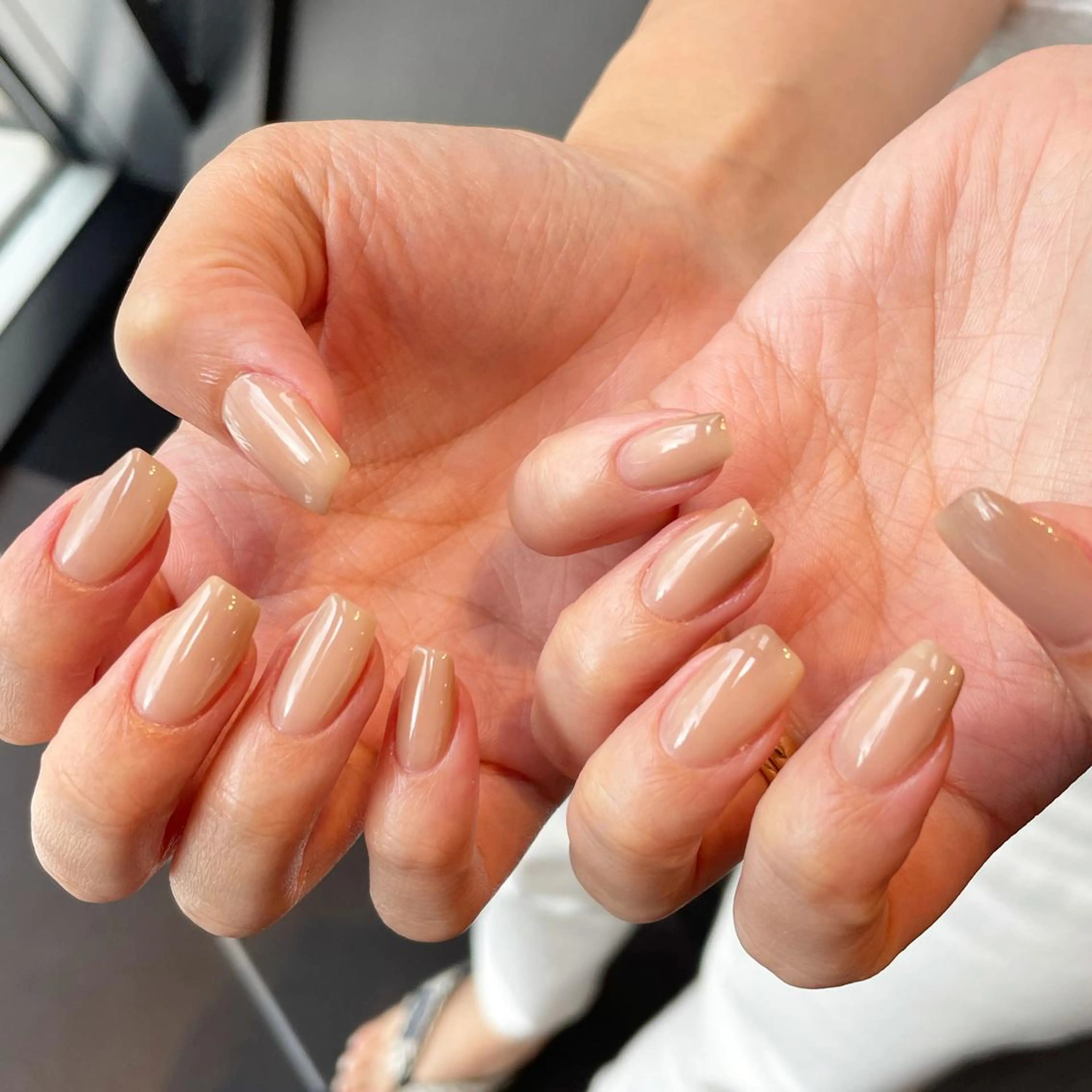 ネイル パラジェルサロン 大人女性が通うサロンのネイルデザイン