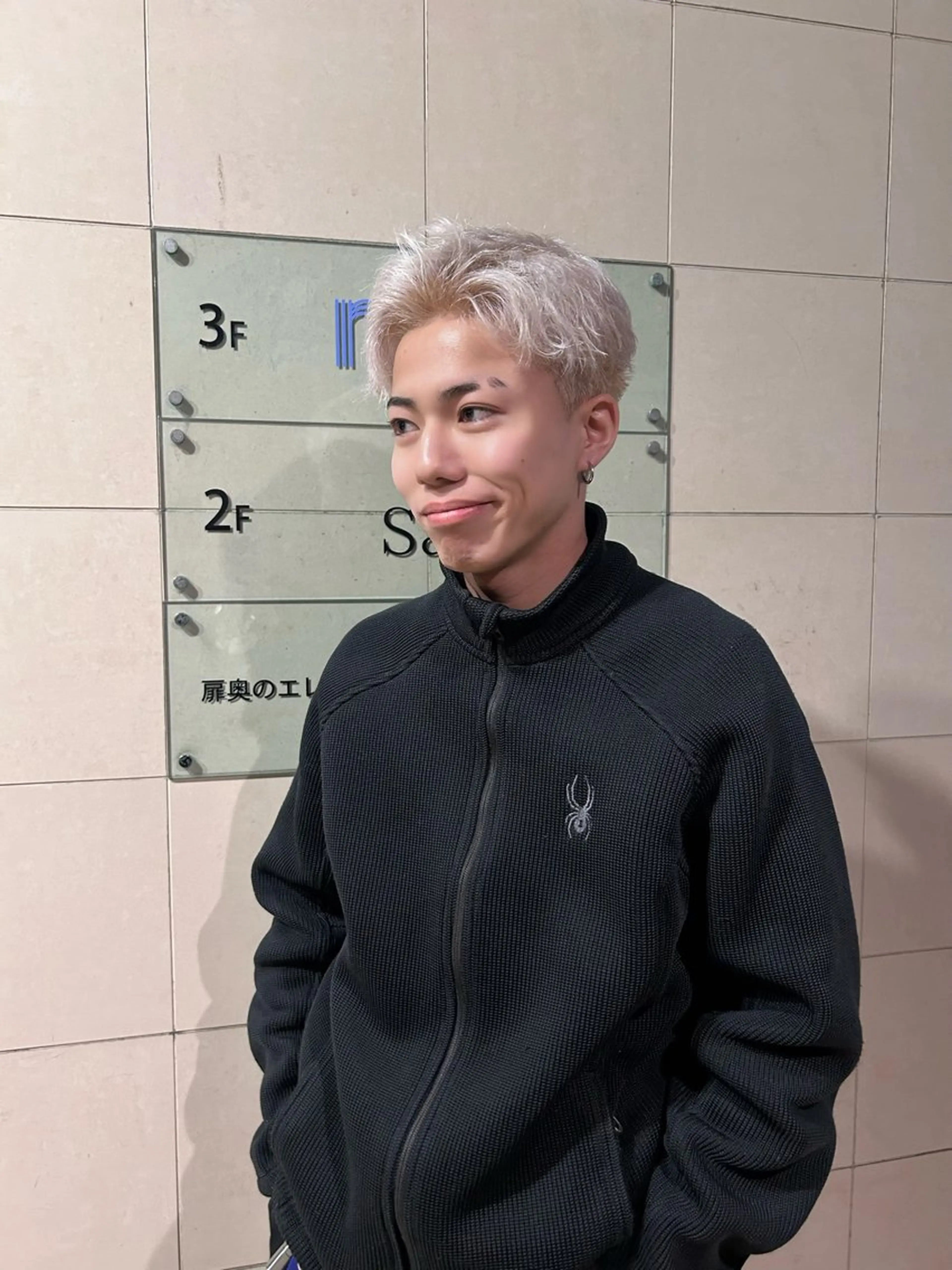 カラー メンズ 🐩🎶ルリ/ ハイトーン🍓🪩のヘアスタイル