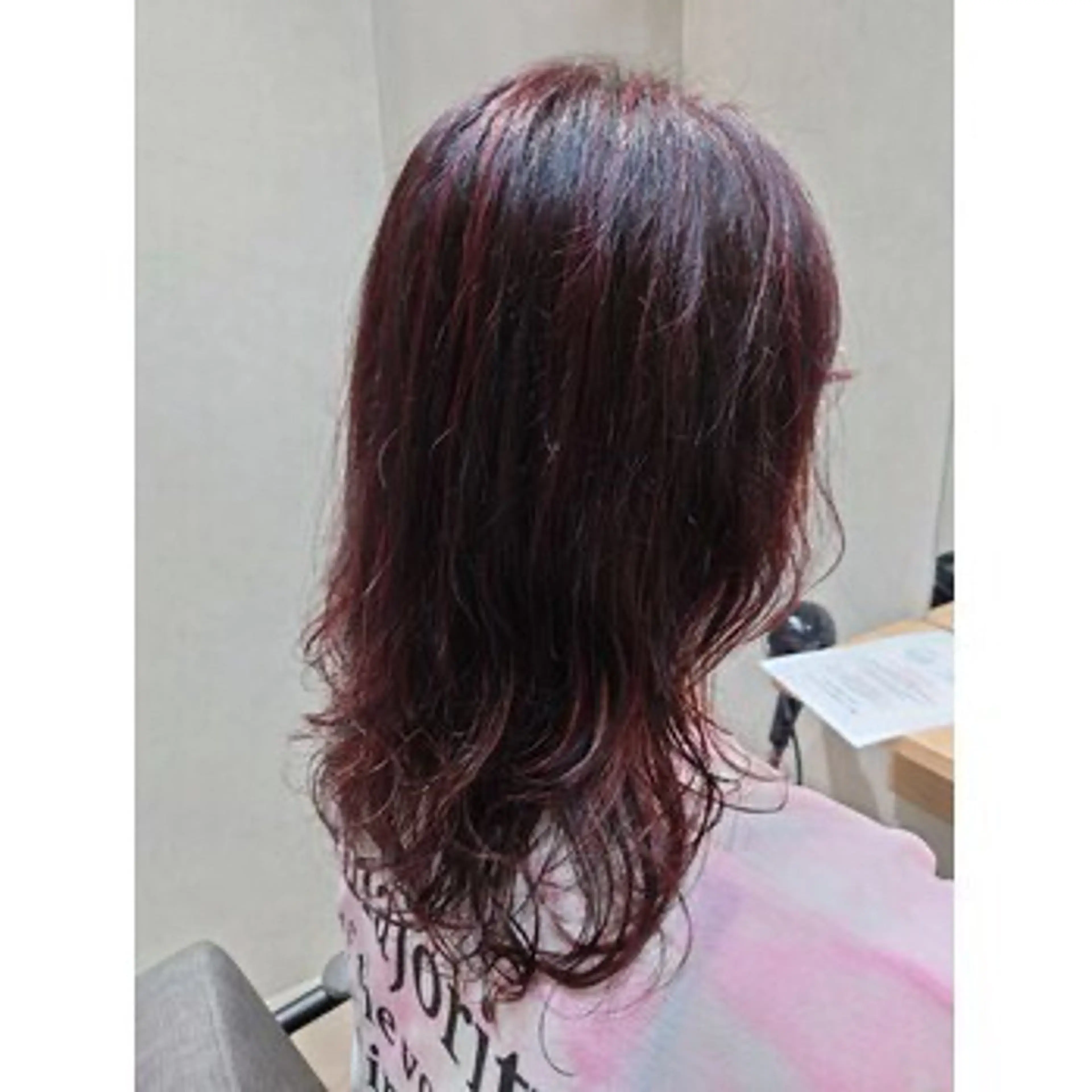 セミロング カット ヘアカラー パーマ トリートメント 蒔田 翔大のヘアスタイル