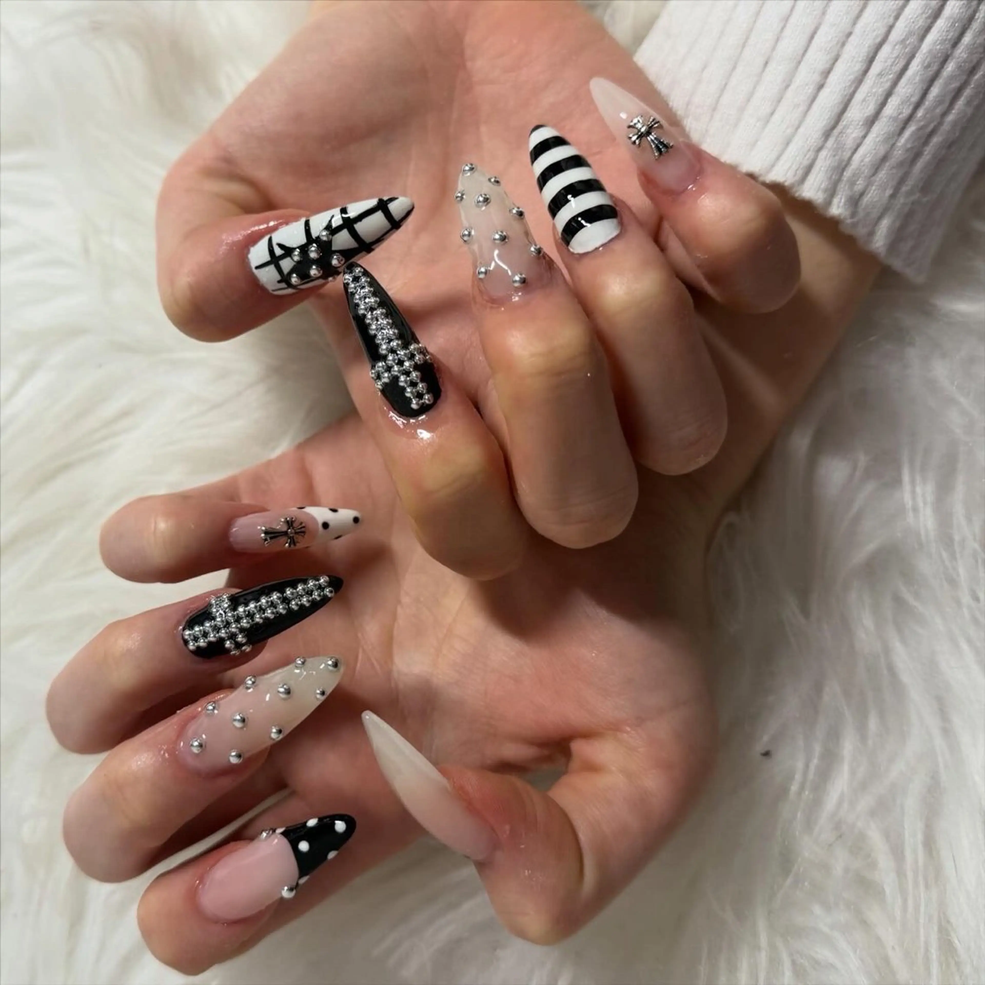 ロング ハンドネイル mao .のネイルデザイン