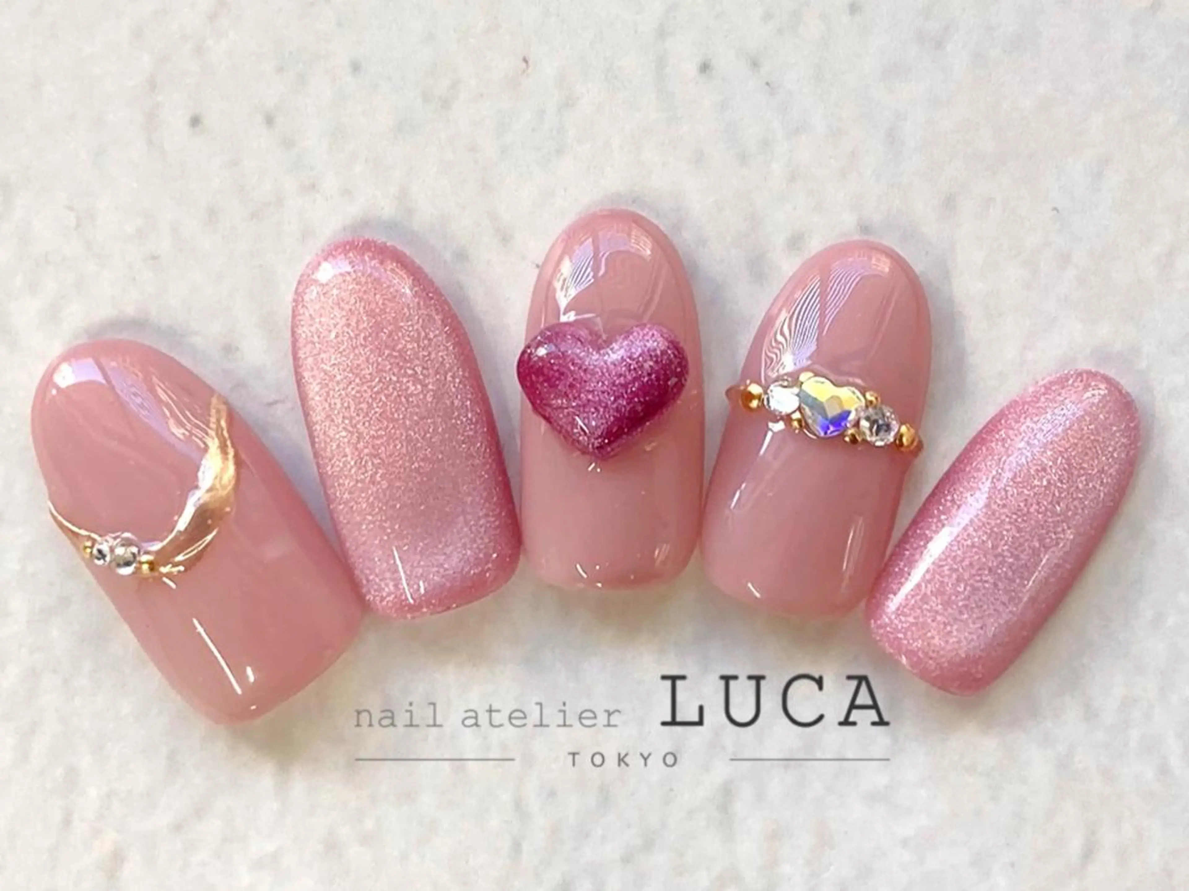 ネイル アートネイル オーロラネイル クリアネイル 長さ出し フットネイル ハンドネイル ネイルアトリエルカ スタッフのネイルデザイン