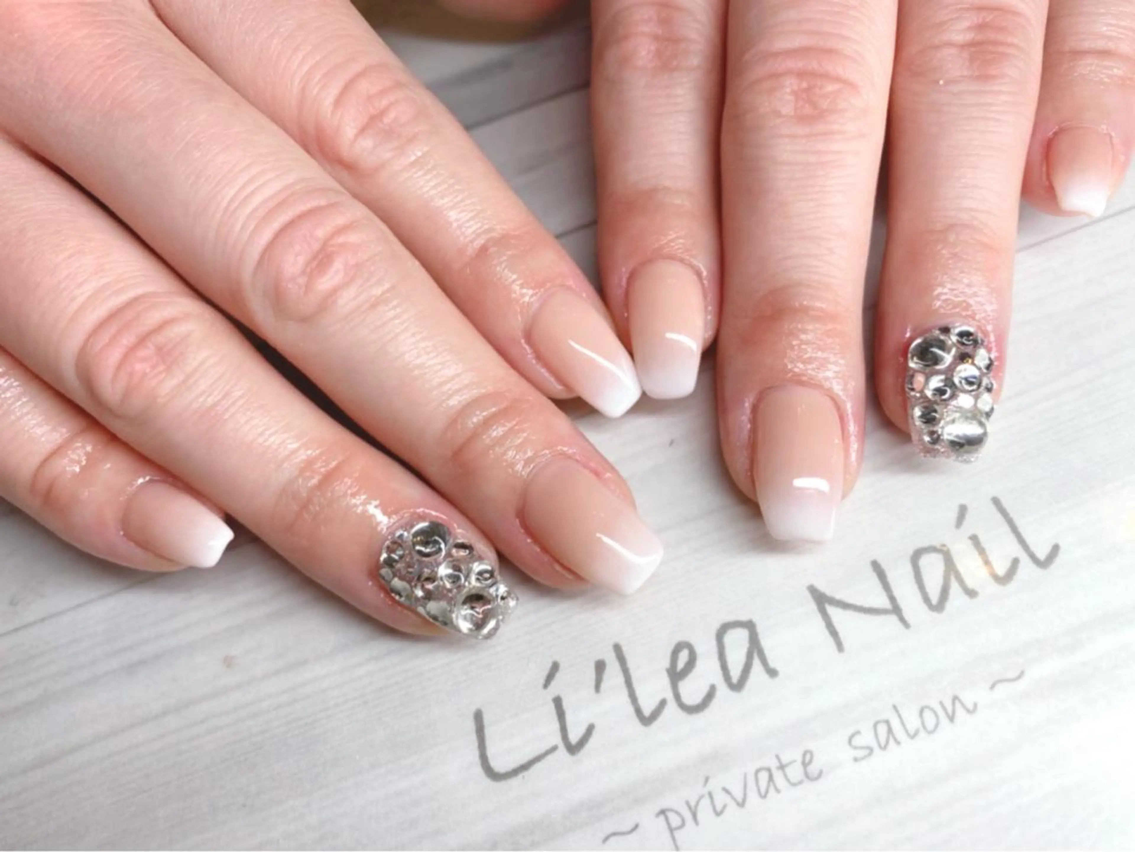 ネイル Li'leaNail AINAのネイルデザイン