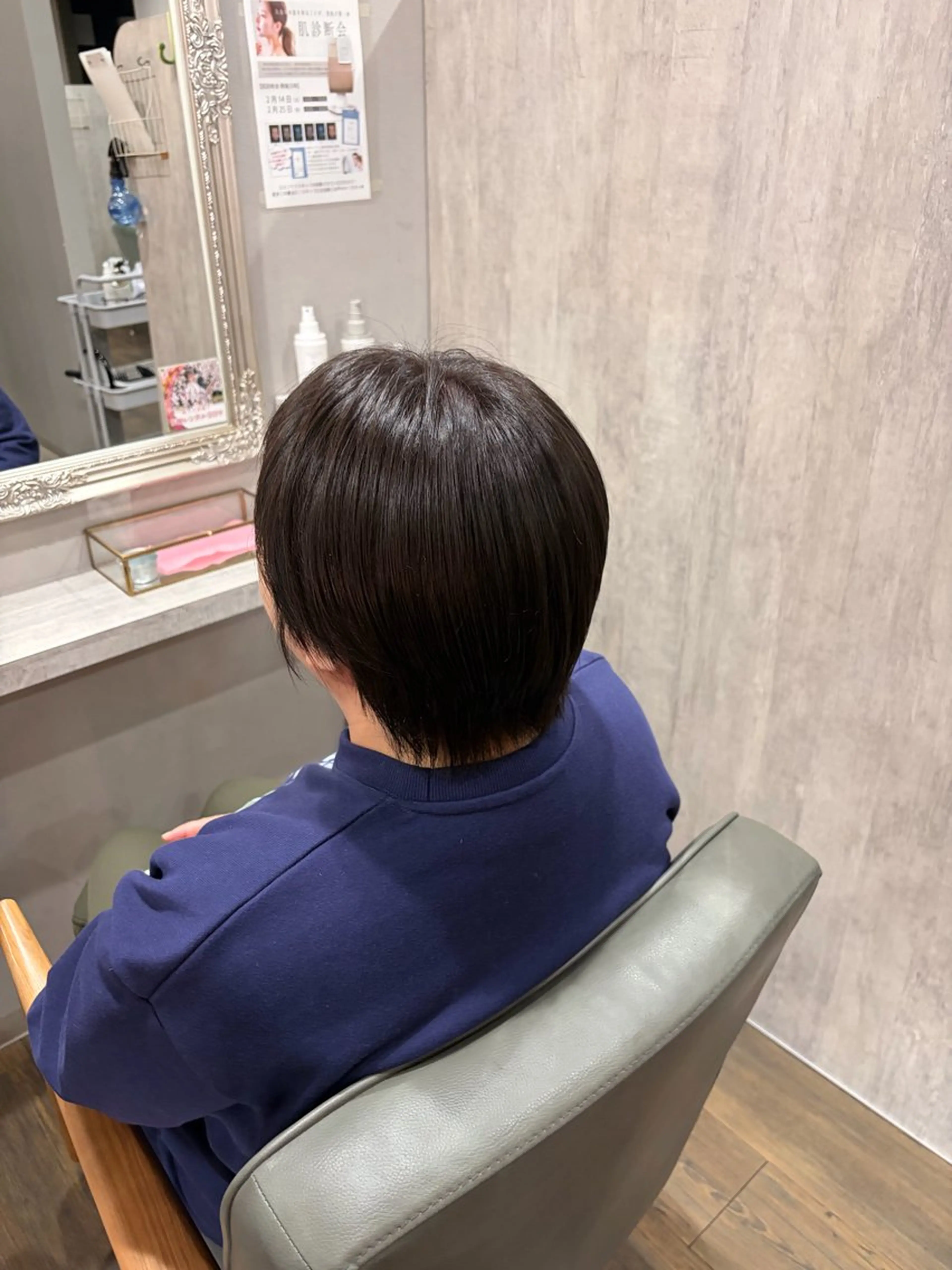 ショート ヘアカラー 田代 歩奈のヘアスタイル
