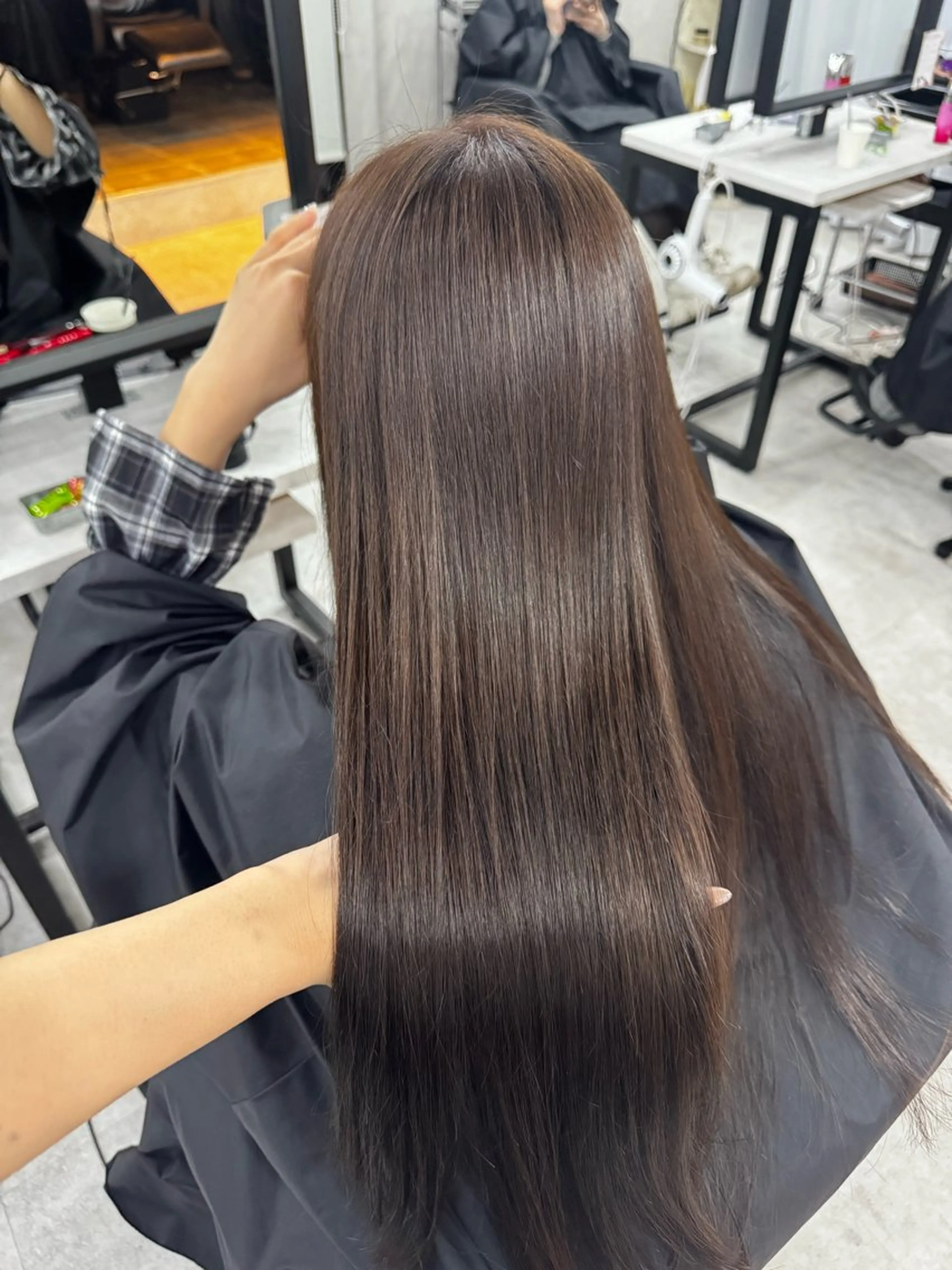 ロング カラー ブラウンカラー ショコラブラウン ショコラグレージュ グレージュ 髪質改善 カット ヘアカラー トリートメント 赤み無し柔らかカラー 【梅田】madokaのヘアスタイル