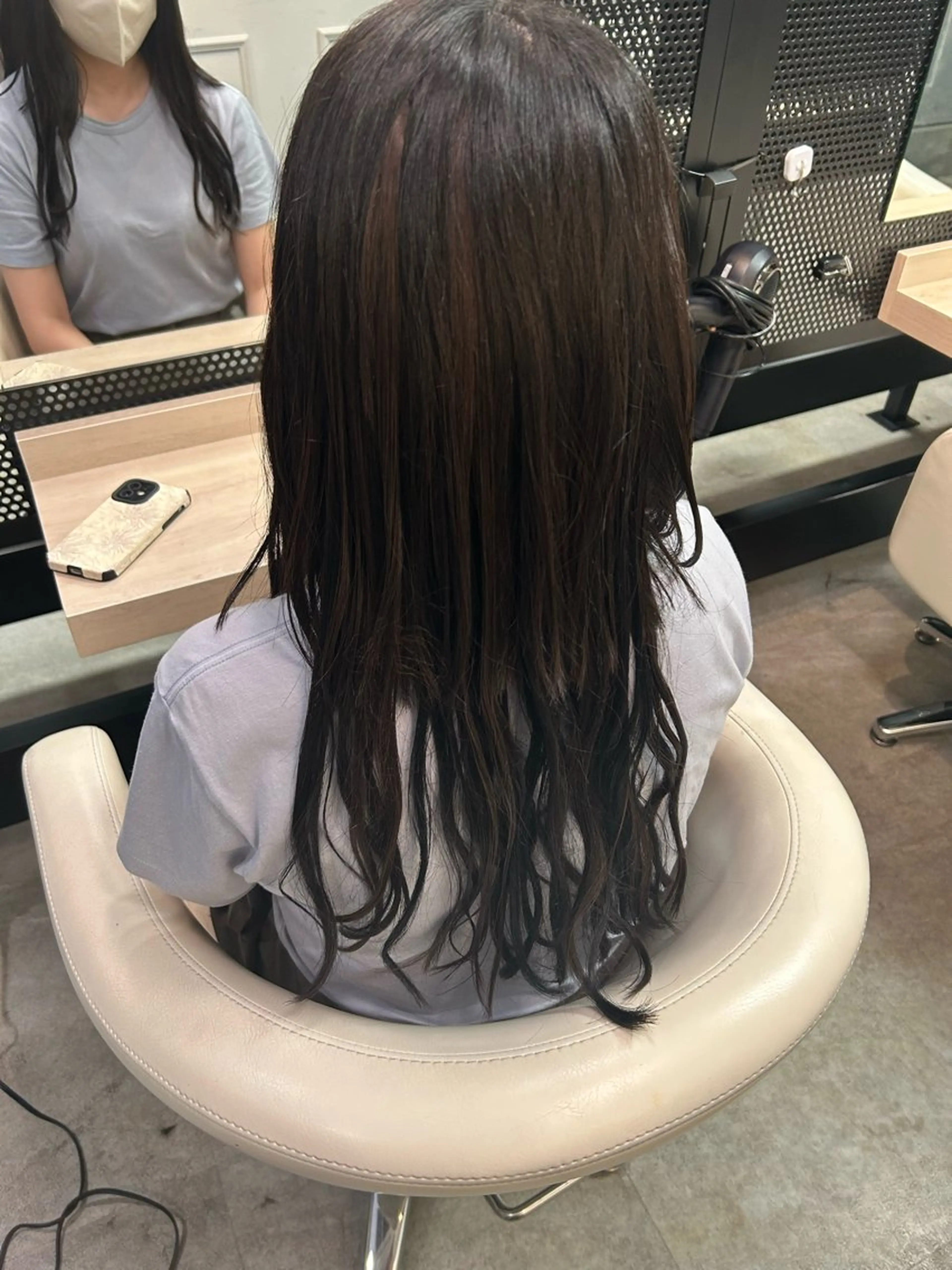 ロング 縮毛•ハイトーン Runaのヘアスタイル