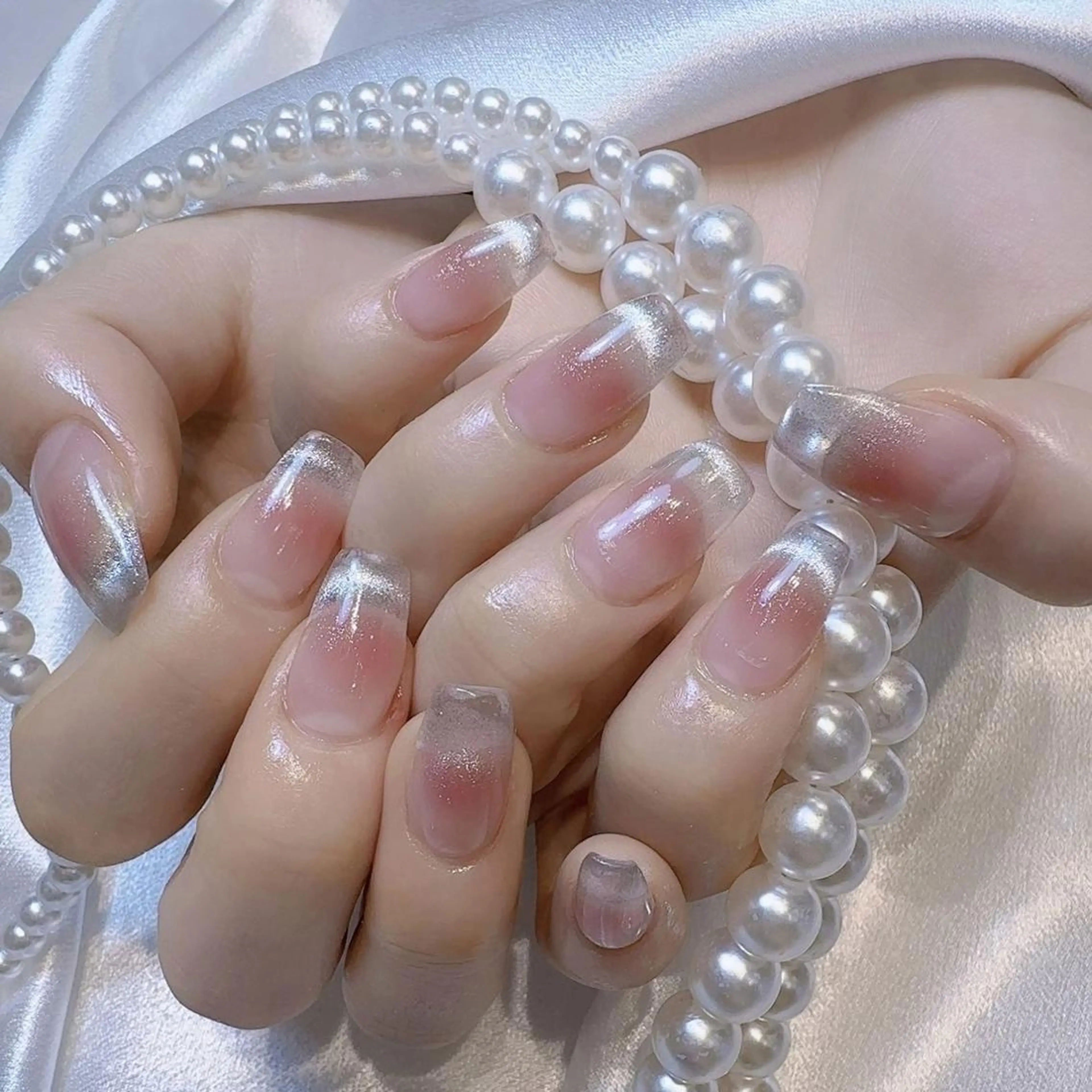 ネイル RAFFINE 月🦋🩵のネイルデザイン