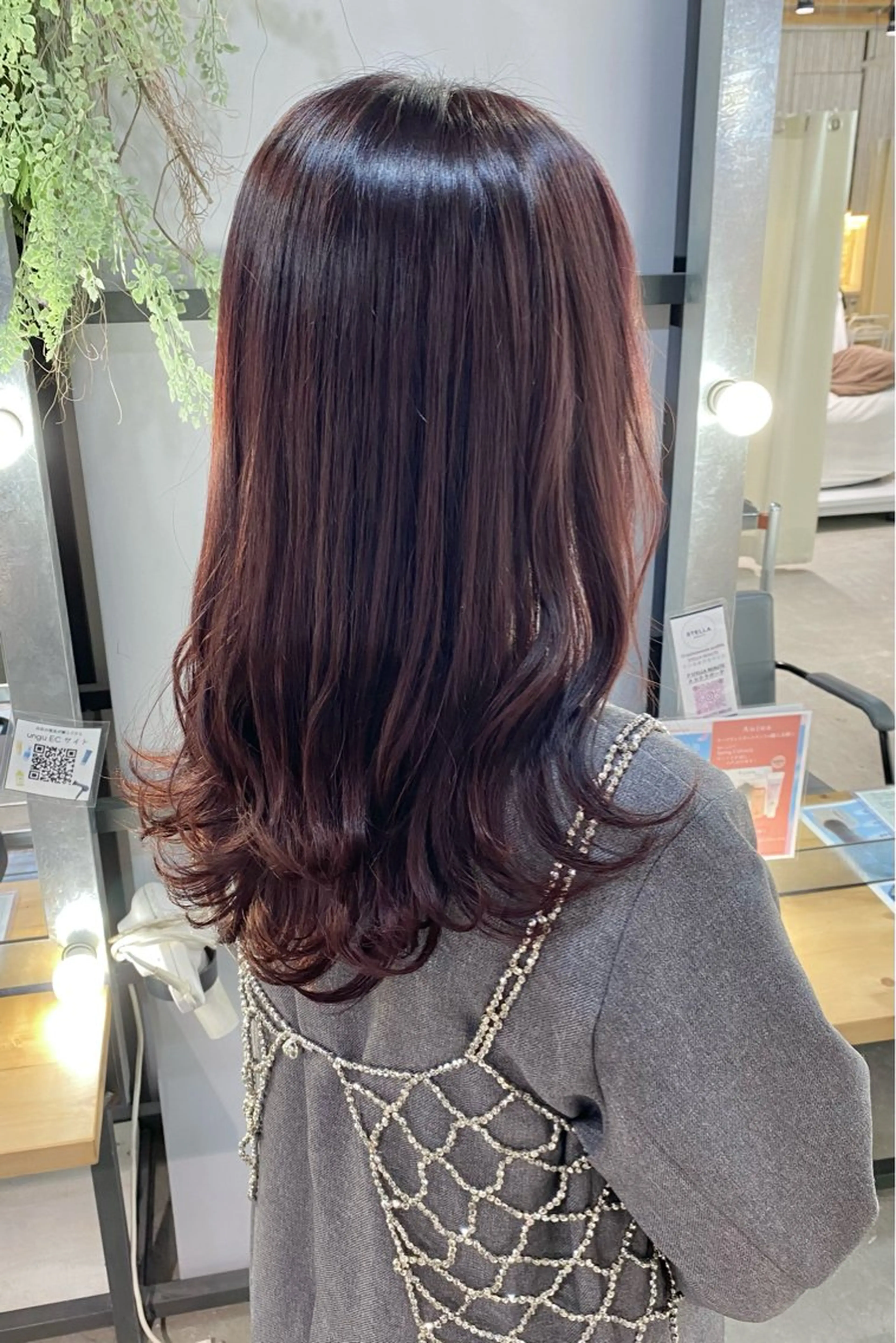 ロング カラー 菊地 紗矢のヘアスタイル