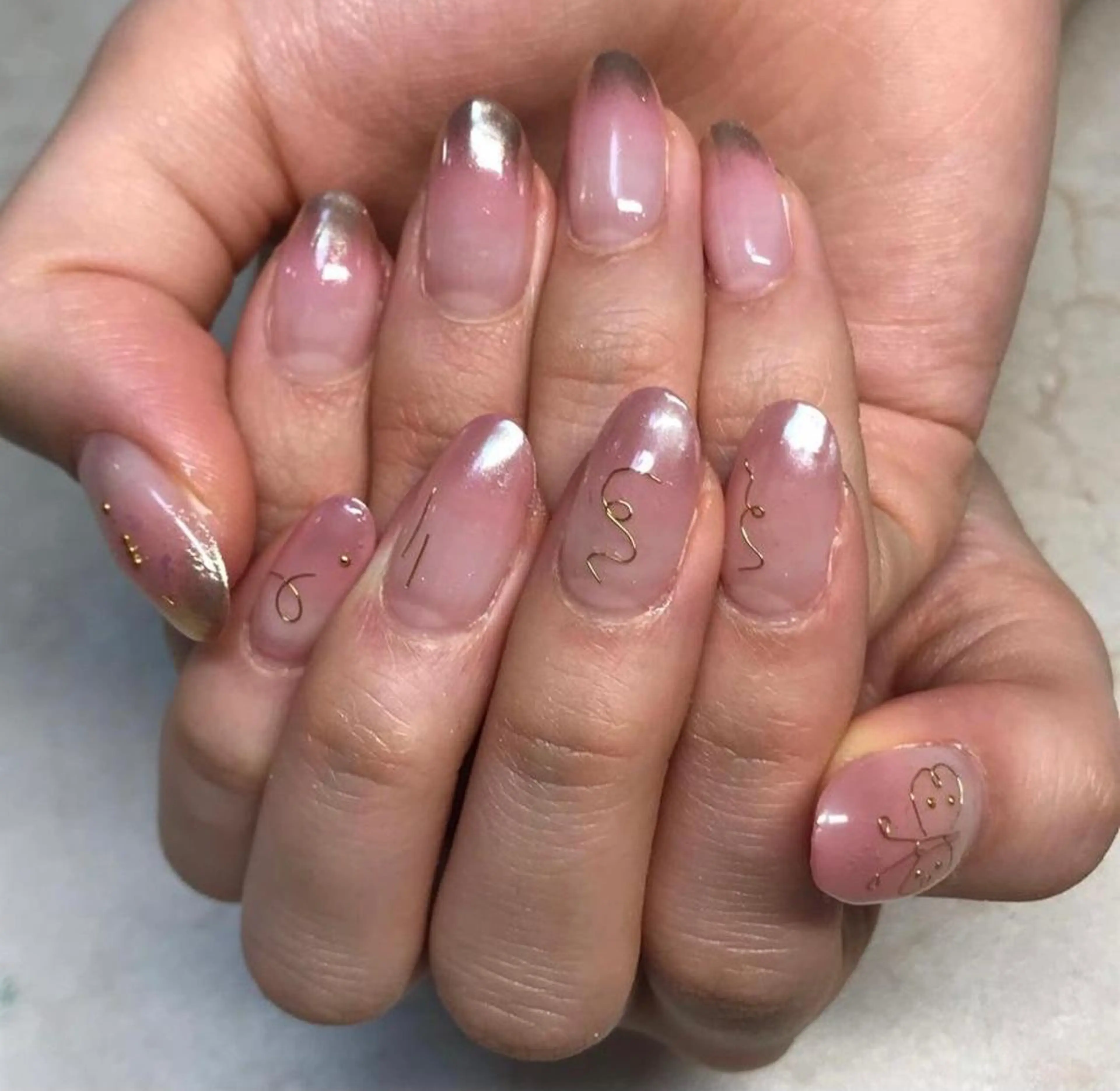 ネイル アートネイル グラデーション ミラーネイル ハンドネイル mellow mのネイルデザイン