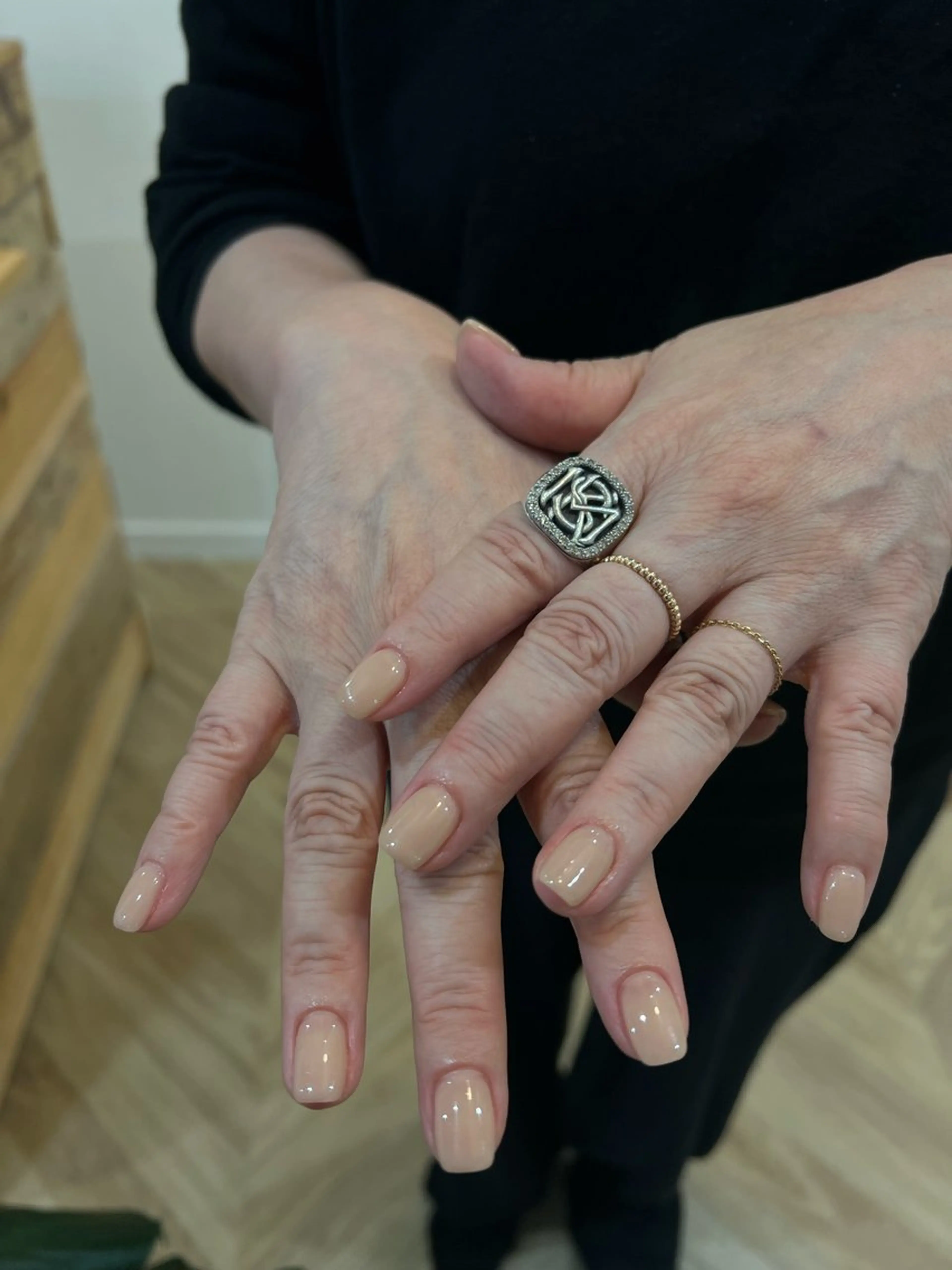 ネイル ハンドネイル フットネイル ハンドケア Nes.Nail所属・Miyagi Asamiのネイルデザイン