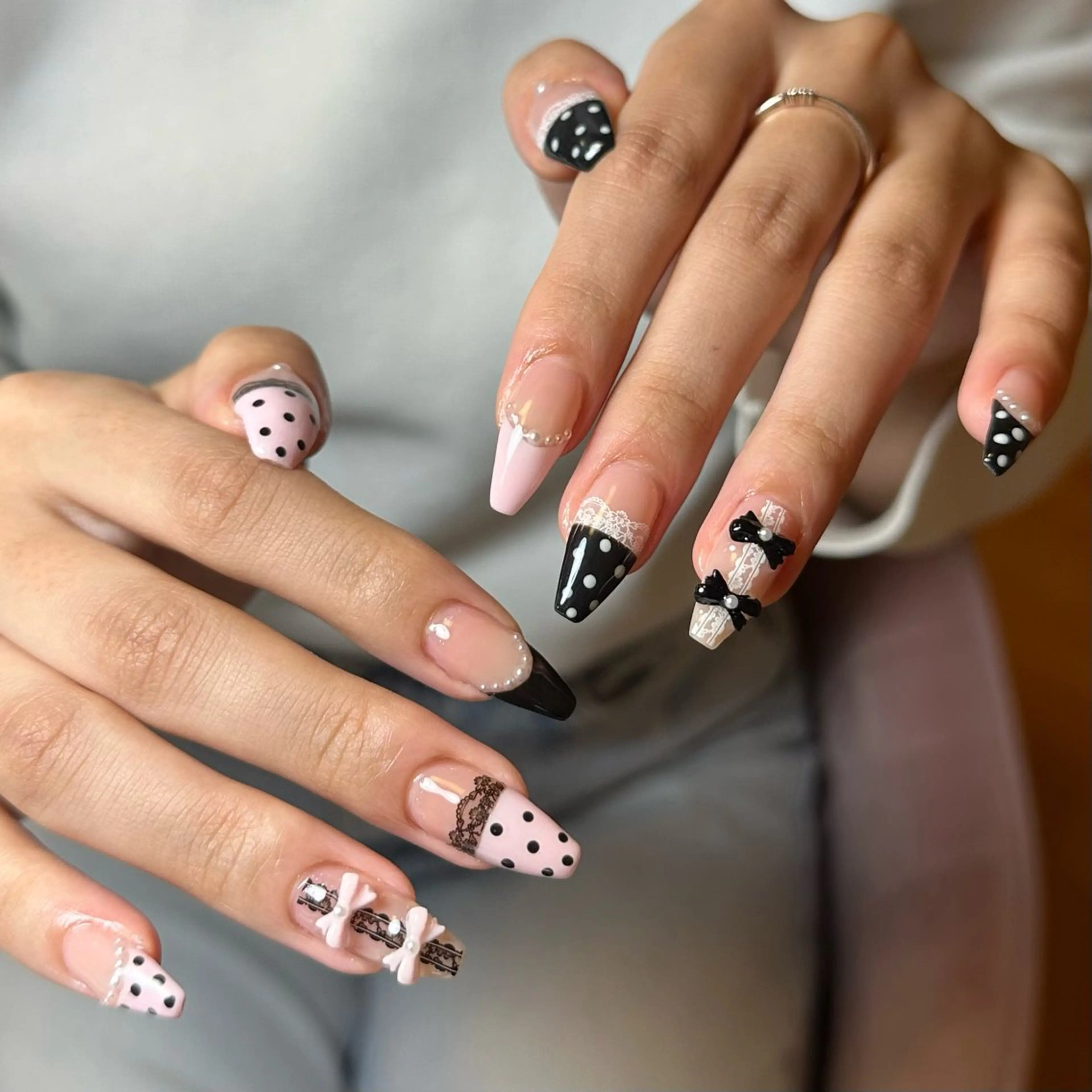 ネイル グラデーション キラキラネイル 韓国ネイル ラメ(グリッター) ラメグラデーション ハンドネイル ハンドケア Chisa Nail Studio所属・リ リのネイルデザイン