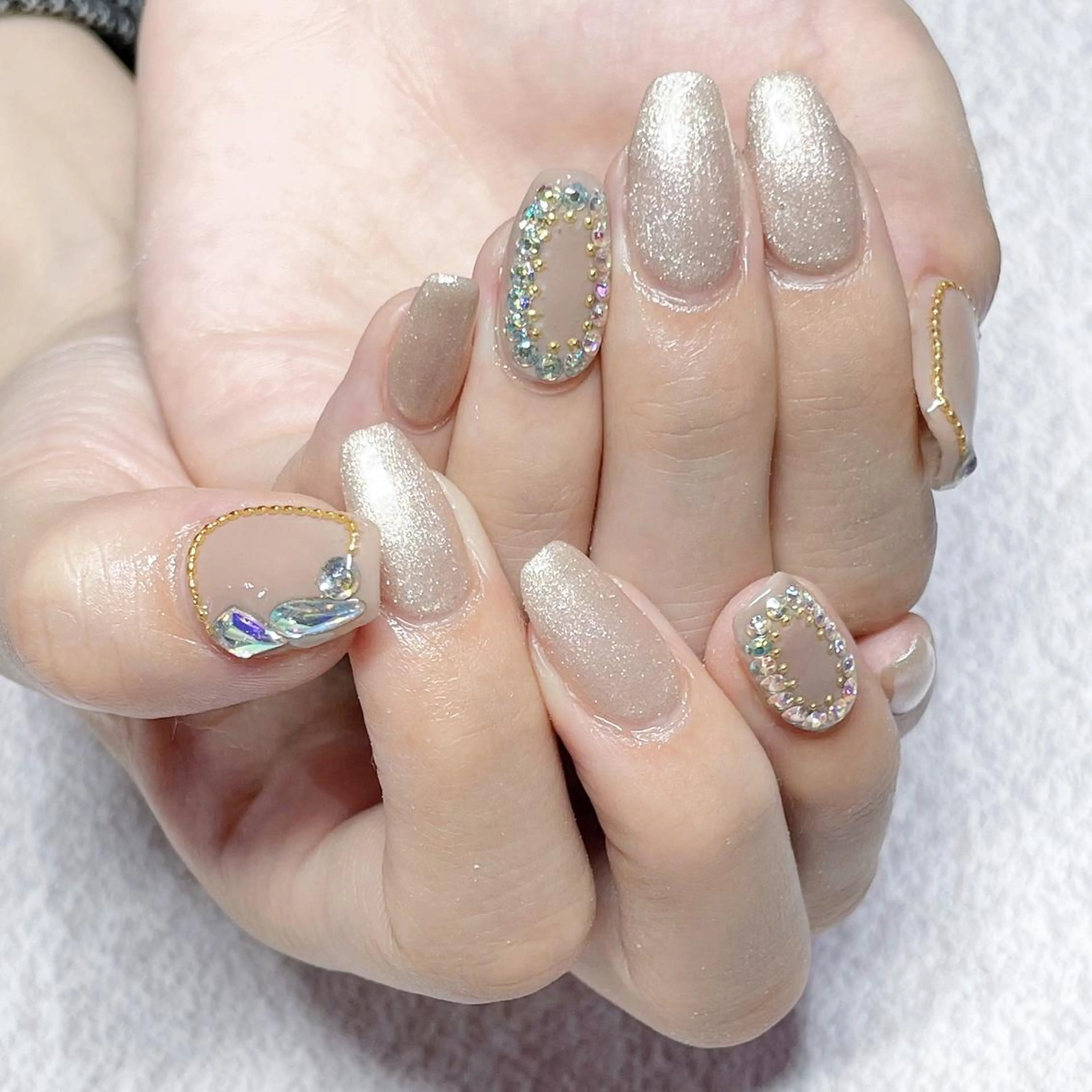 ネイル オーロラネイル フットネイル フレンチネイル ジェルネイル 韓国ネイル 🍑Yun nail 店長🍑のネイルデザイン