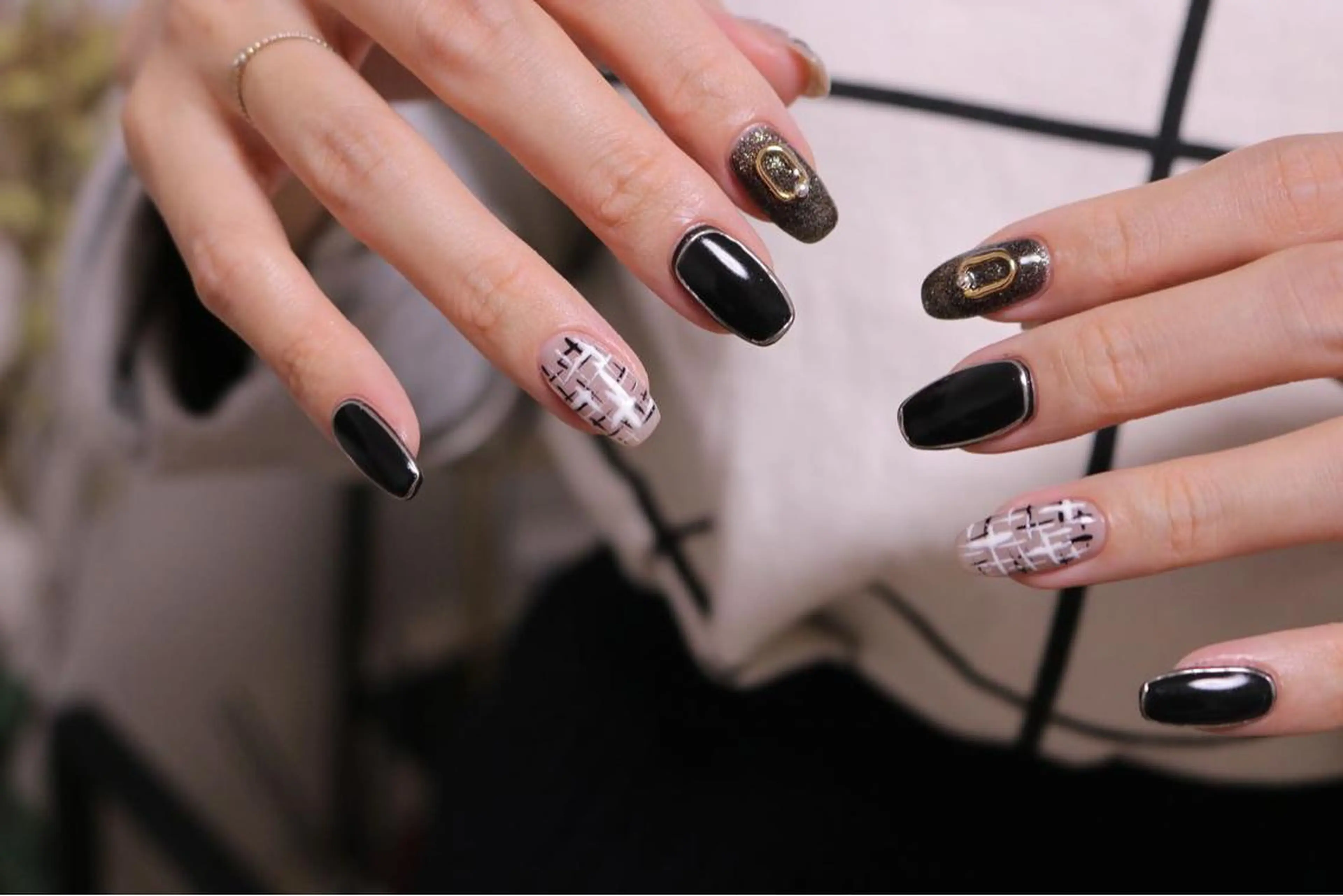 ネイル オーロラネイル カジュアル 長さ出し ジェルネイル 韓国ネイル ハンドネイル MH Nailのネイルデザイン