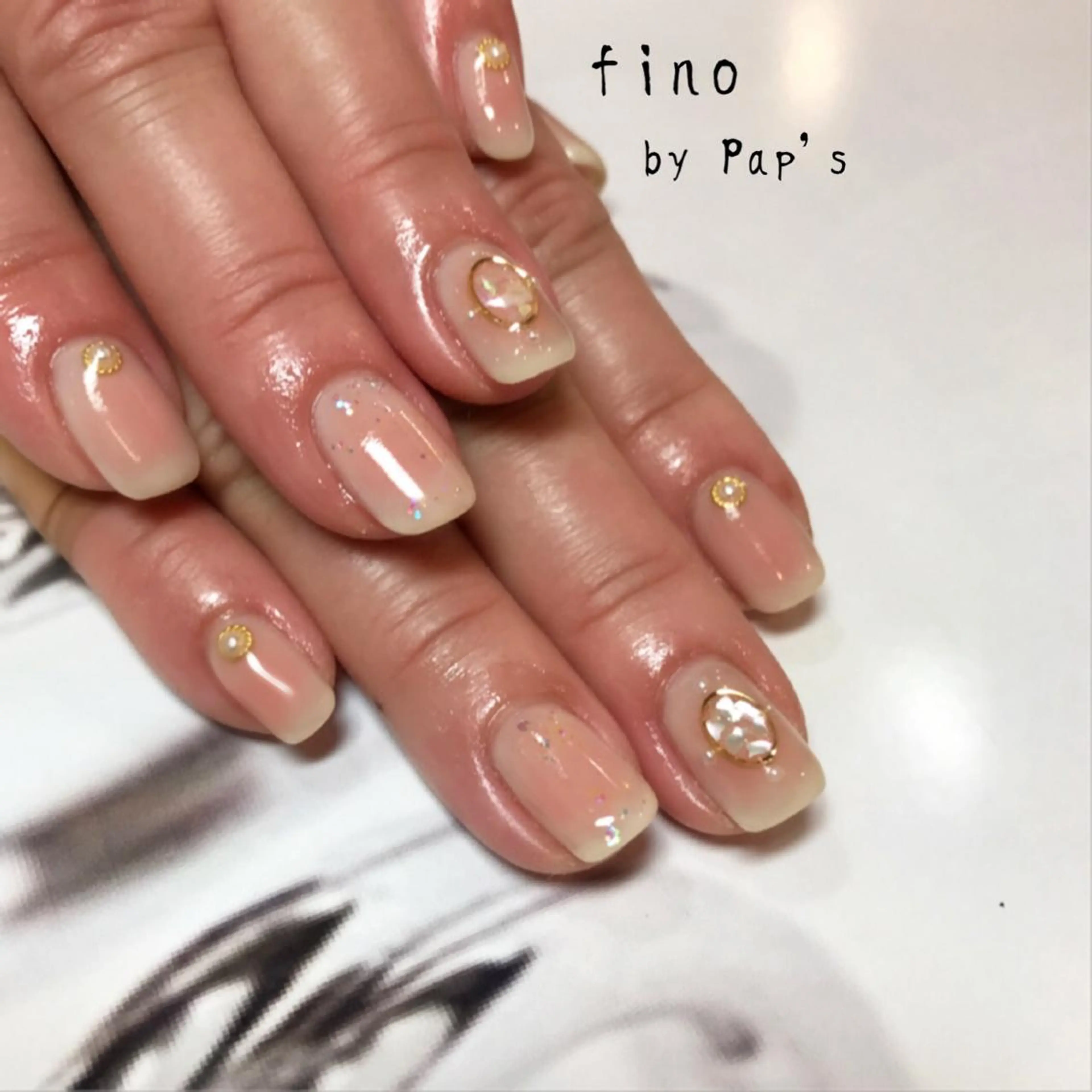 ネイル fino by Pap's所属・西畠 真由美のネイルデザイン