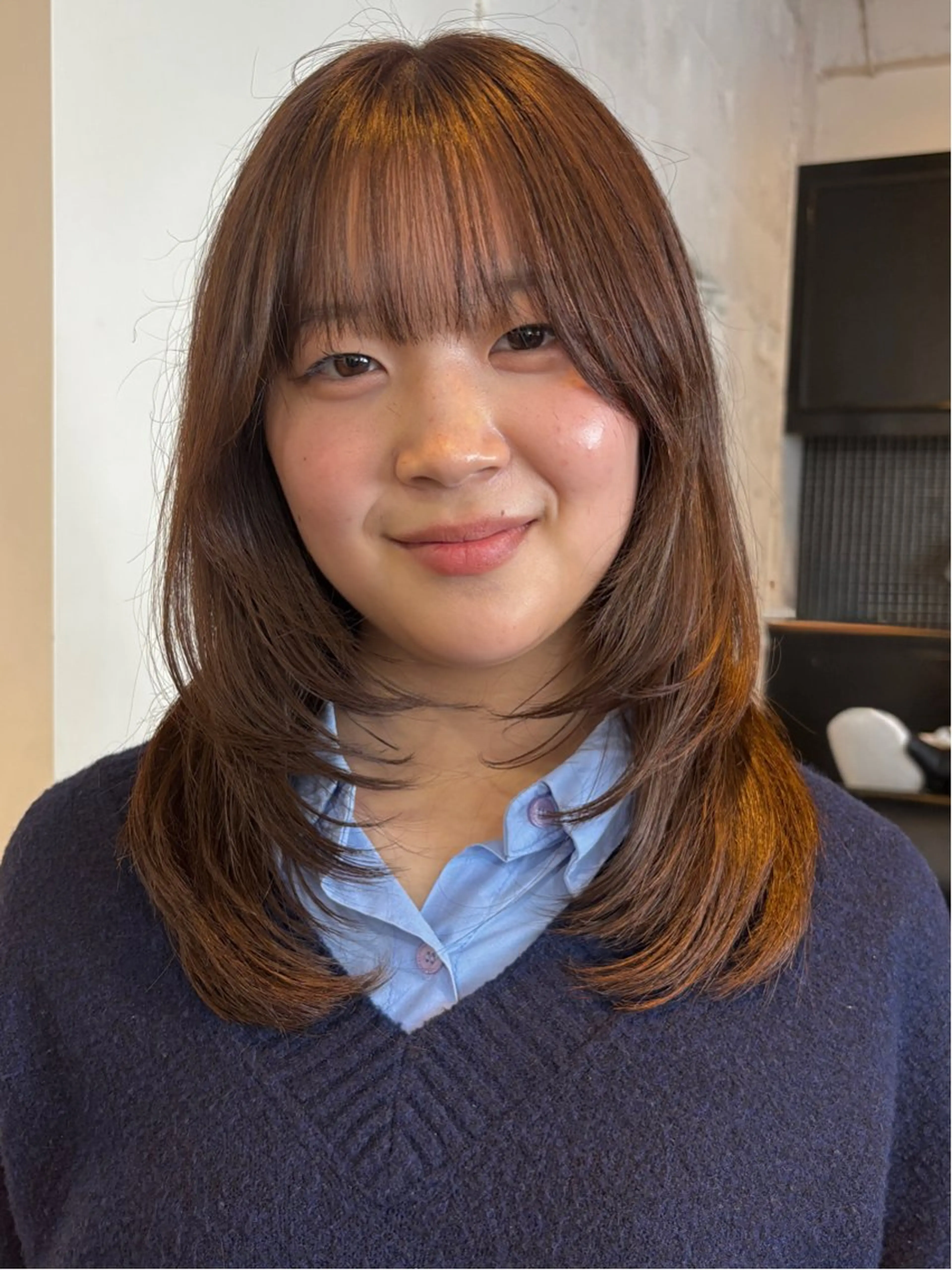 ミディアム カラー カット ヘアカラー トリートメント RIN／韓国ヘア レイヤーカットのヘアスタイル