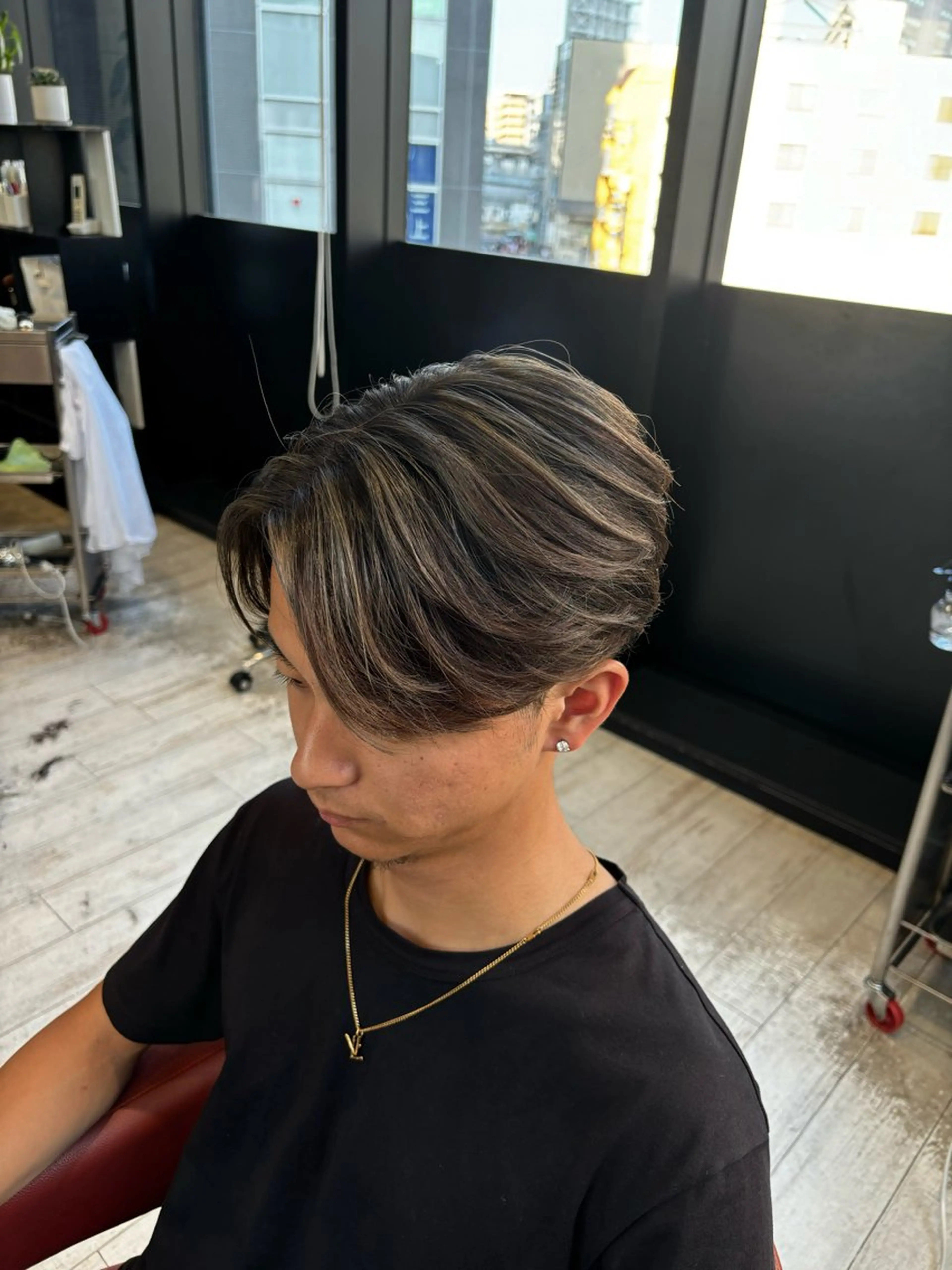 カラー メンズ メンズハイライト ベージュカラー ハイライトカラー シルバー シルバーベージュ カット ヘアカラー STYLE エキシティ店所属・【似合わせパーマ】 STYLE 杉原　魁のヘアスタイル