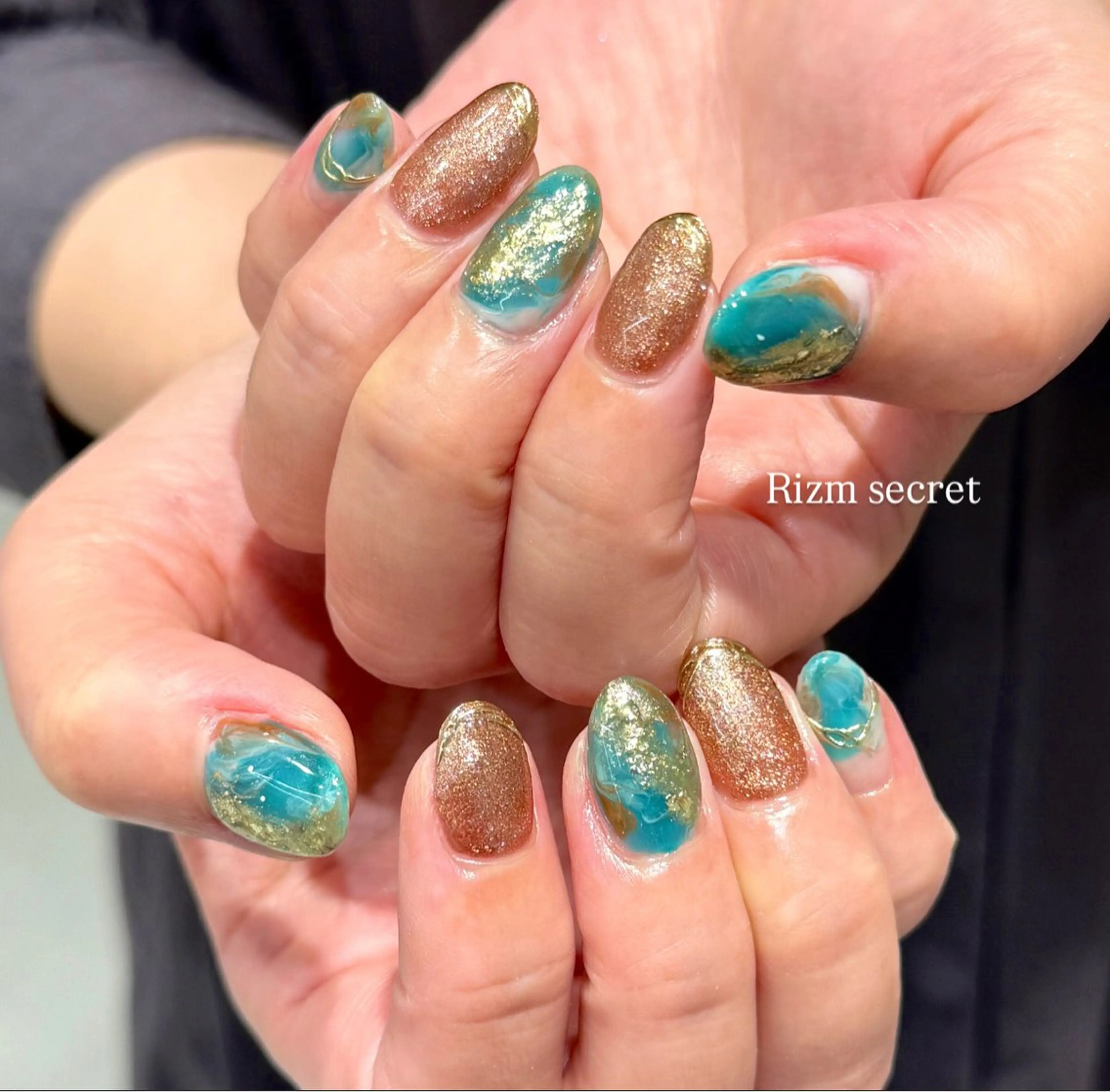 ネイル Rizm secret所属・hitomi ︎✿のネイルデザイン