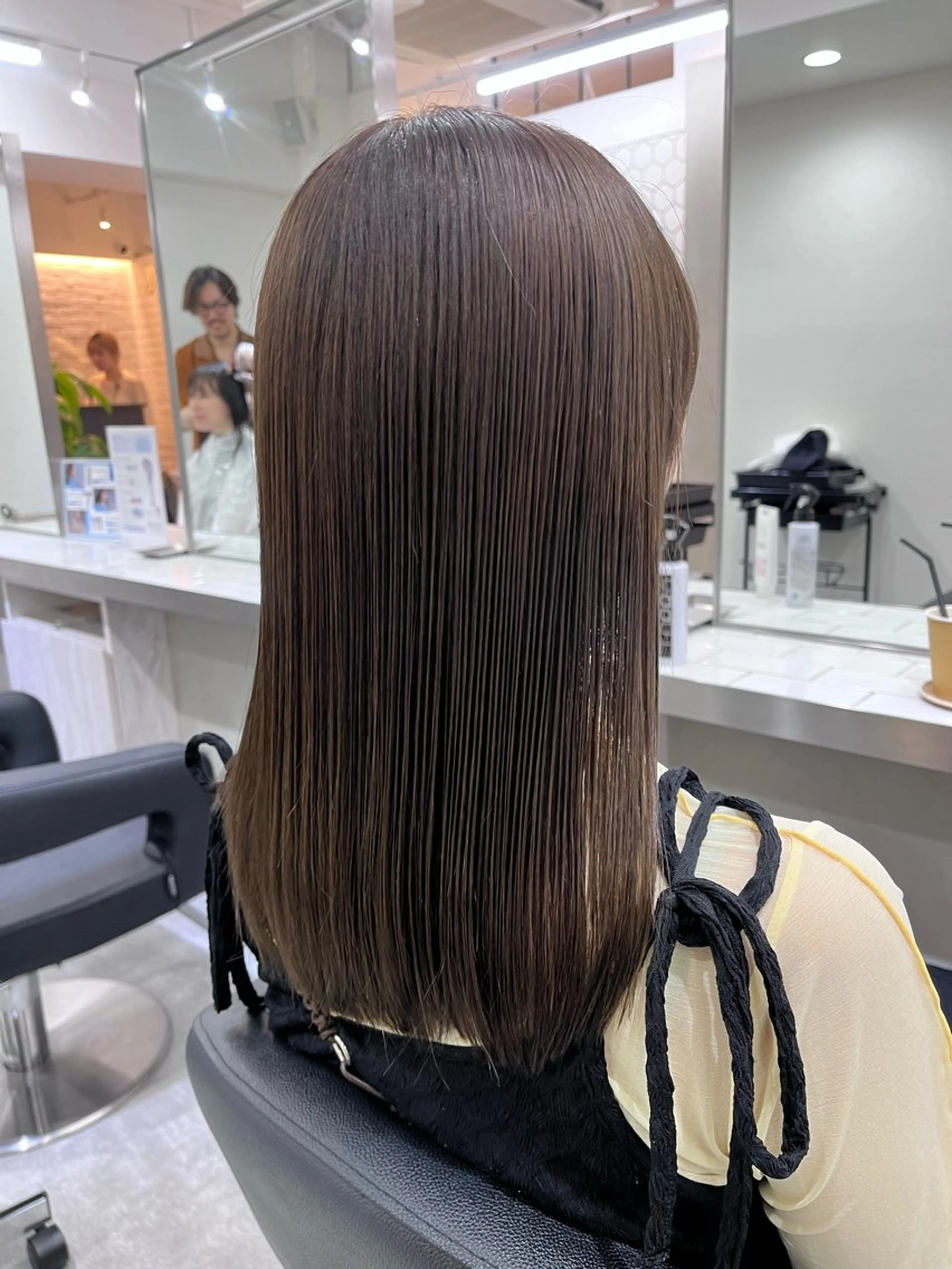 セミロング カラー カット ヘアカラー トリートメント ヘッドスパ Viot 銀座 樋口 桃佳のヘアスタイル
