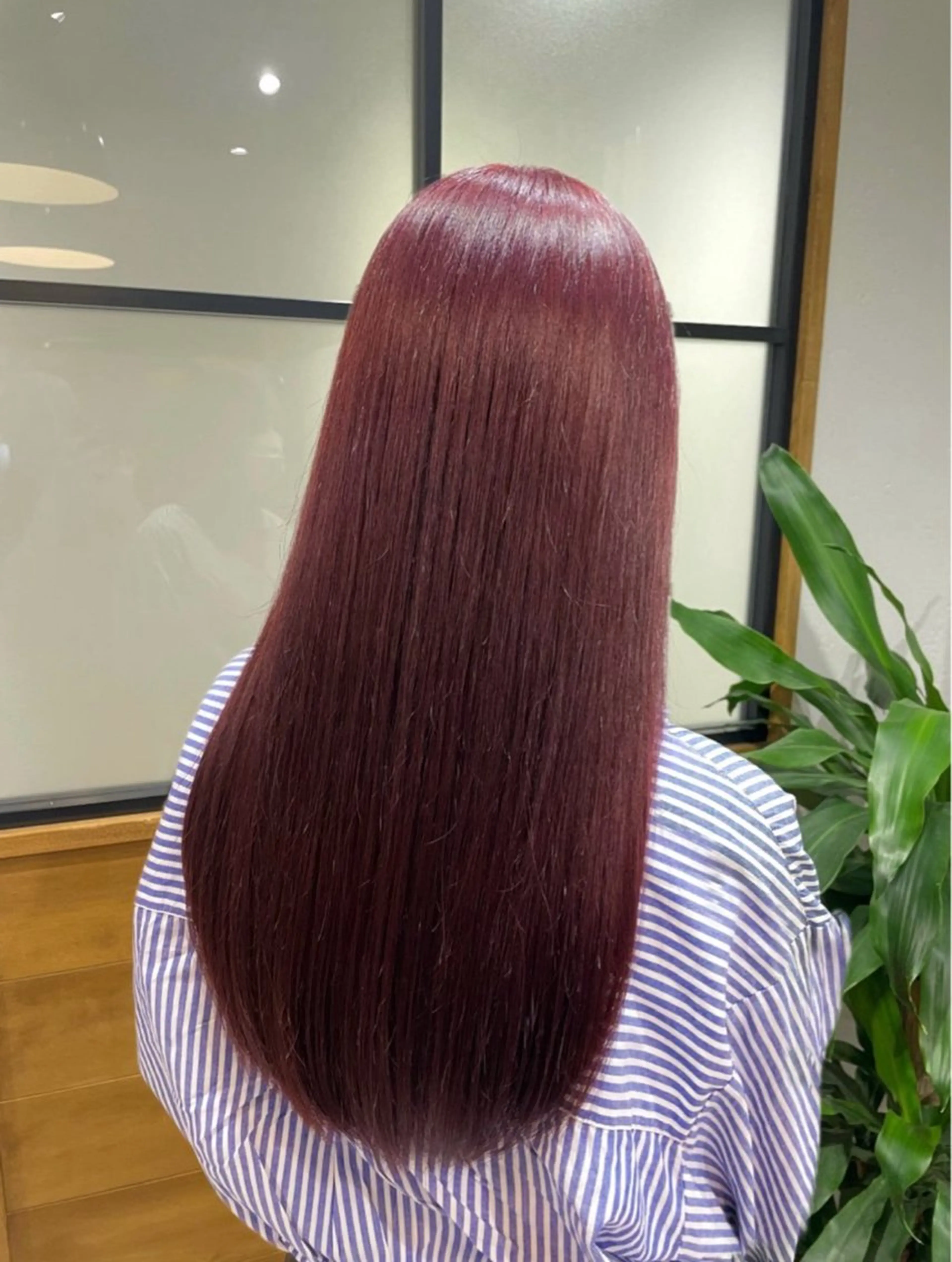 ロング ボブ 顔周りカット ハイライト 髪質改善 レイヤーカット ヘアカラー といだ なぎさのヘアスタイル