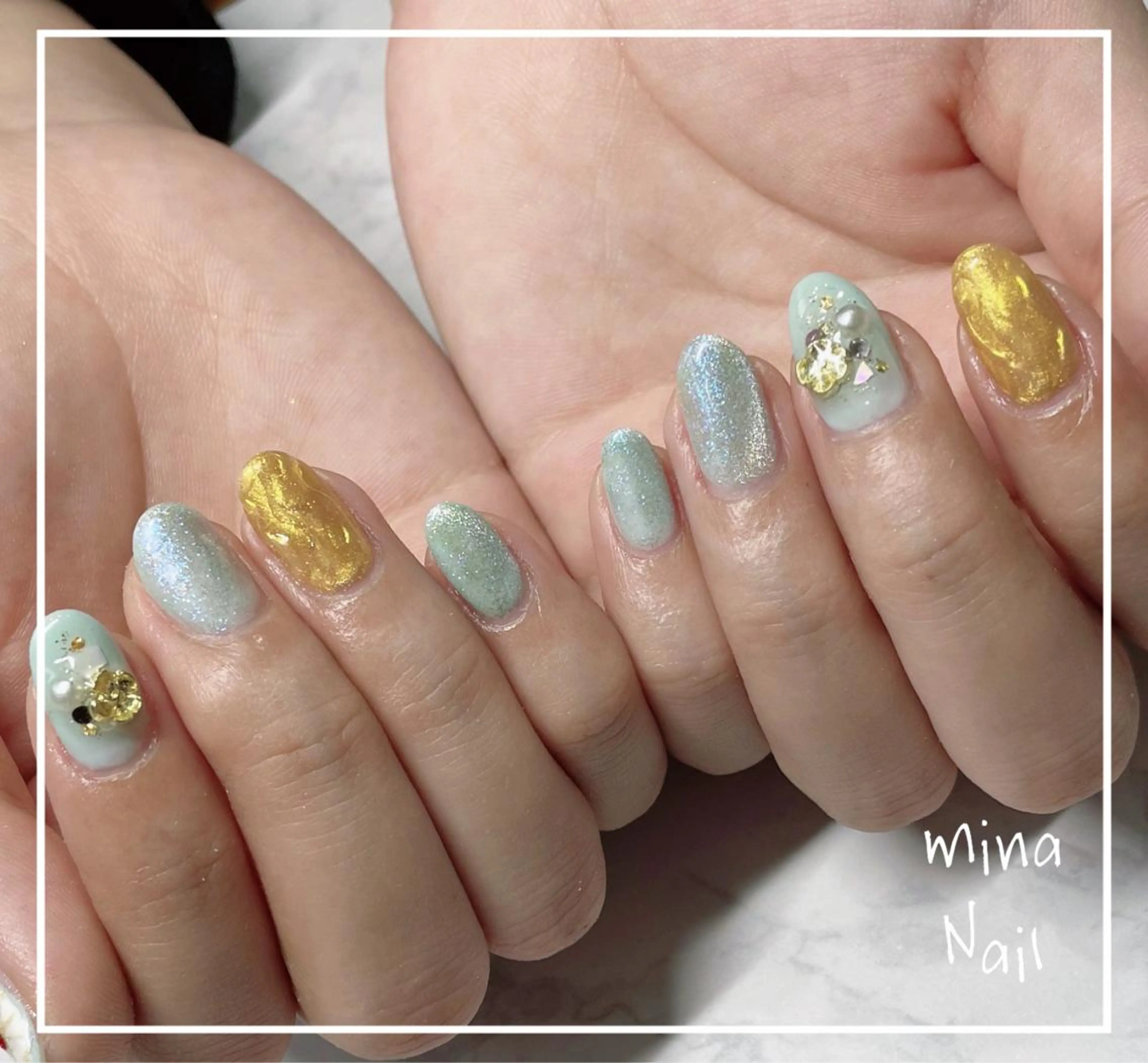 ネイル ブルー 成人式 フラワーネイル ゴールド マグネットネイル mina Nailのネイルデザイン